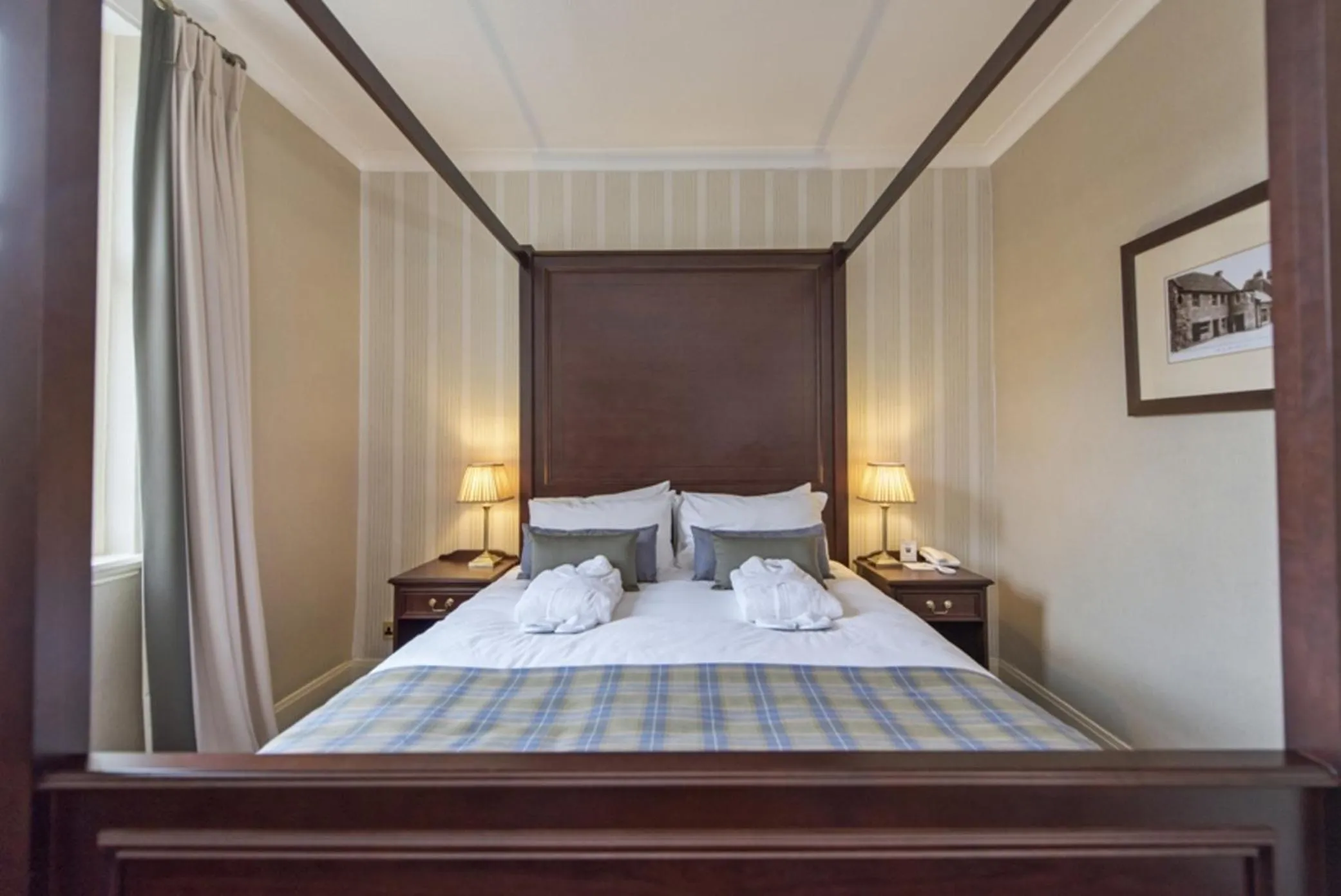Double Room with Four Poster Bed in Salutation Hotel