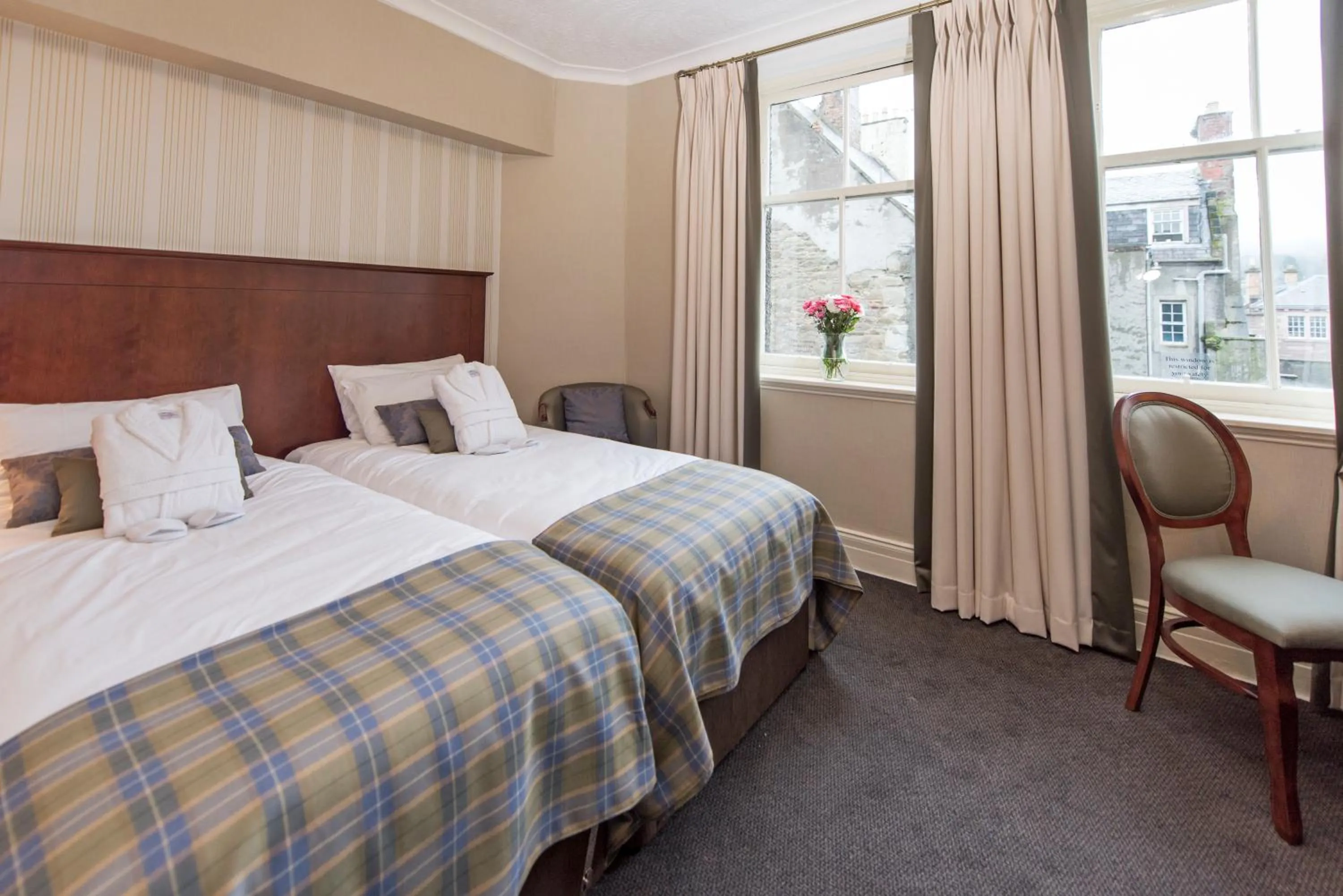 Superior Twin Room in Salutation Hotel