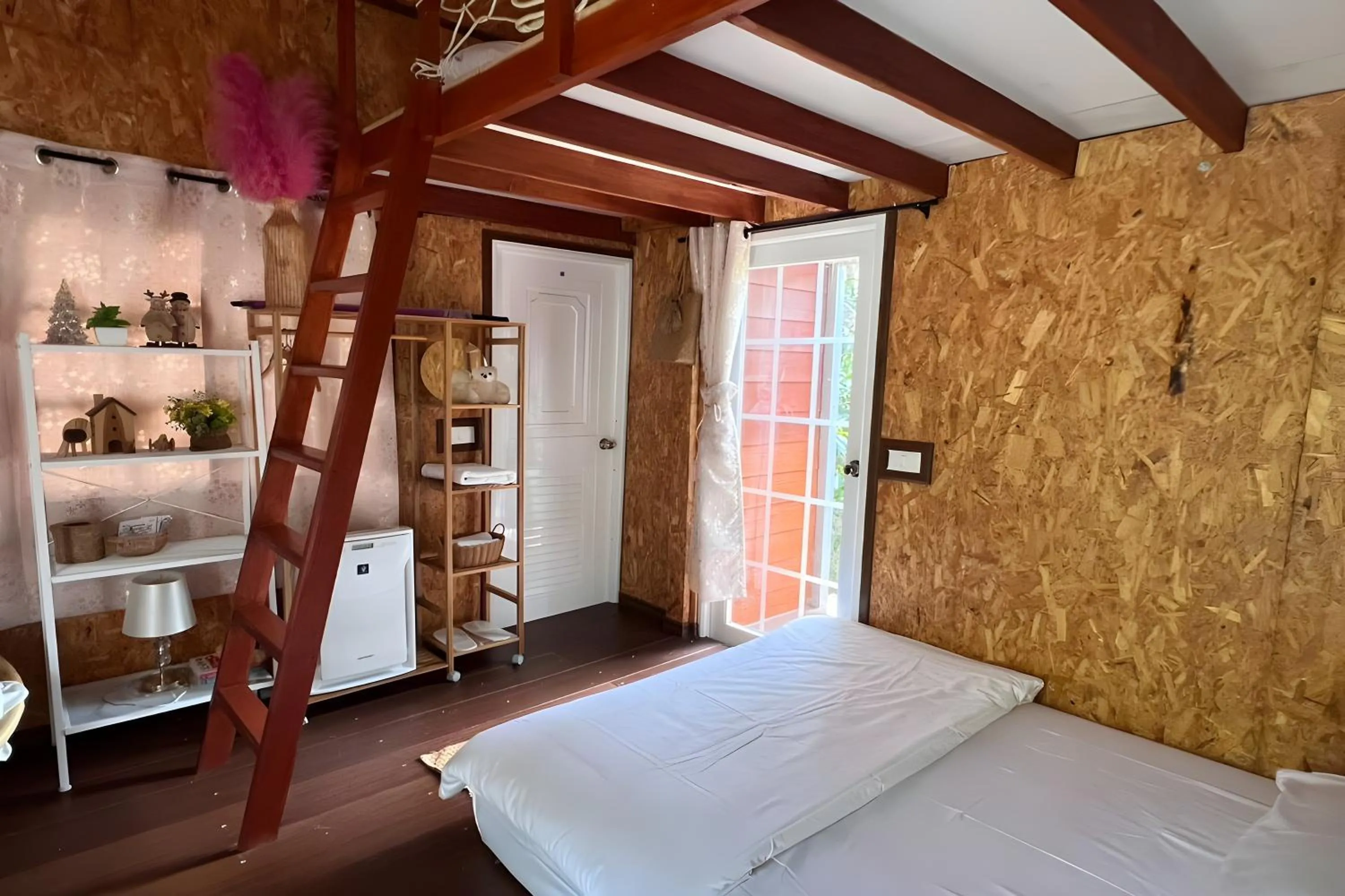 Family Room in Rat Min House