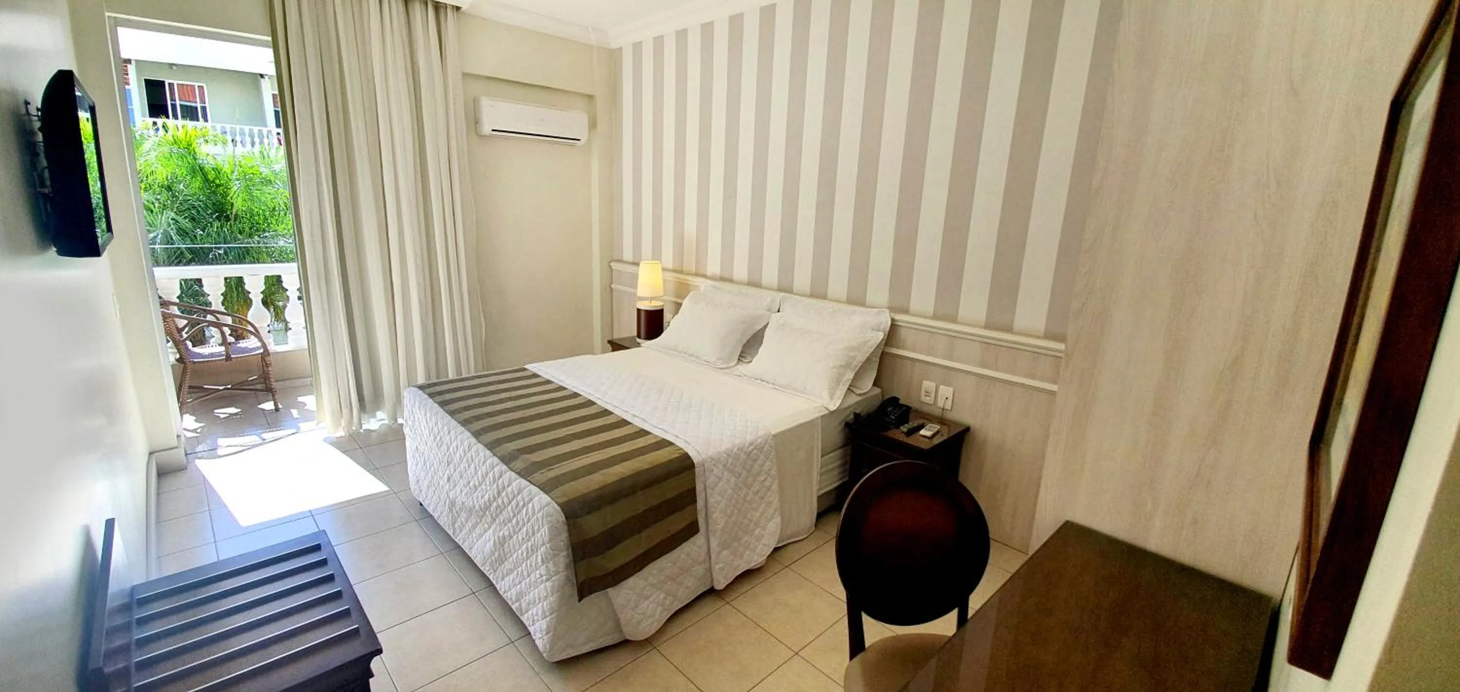 Superior Queen Room - single occupancy in Hotel Villa Mayor Charme