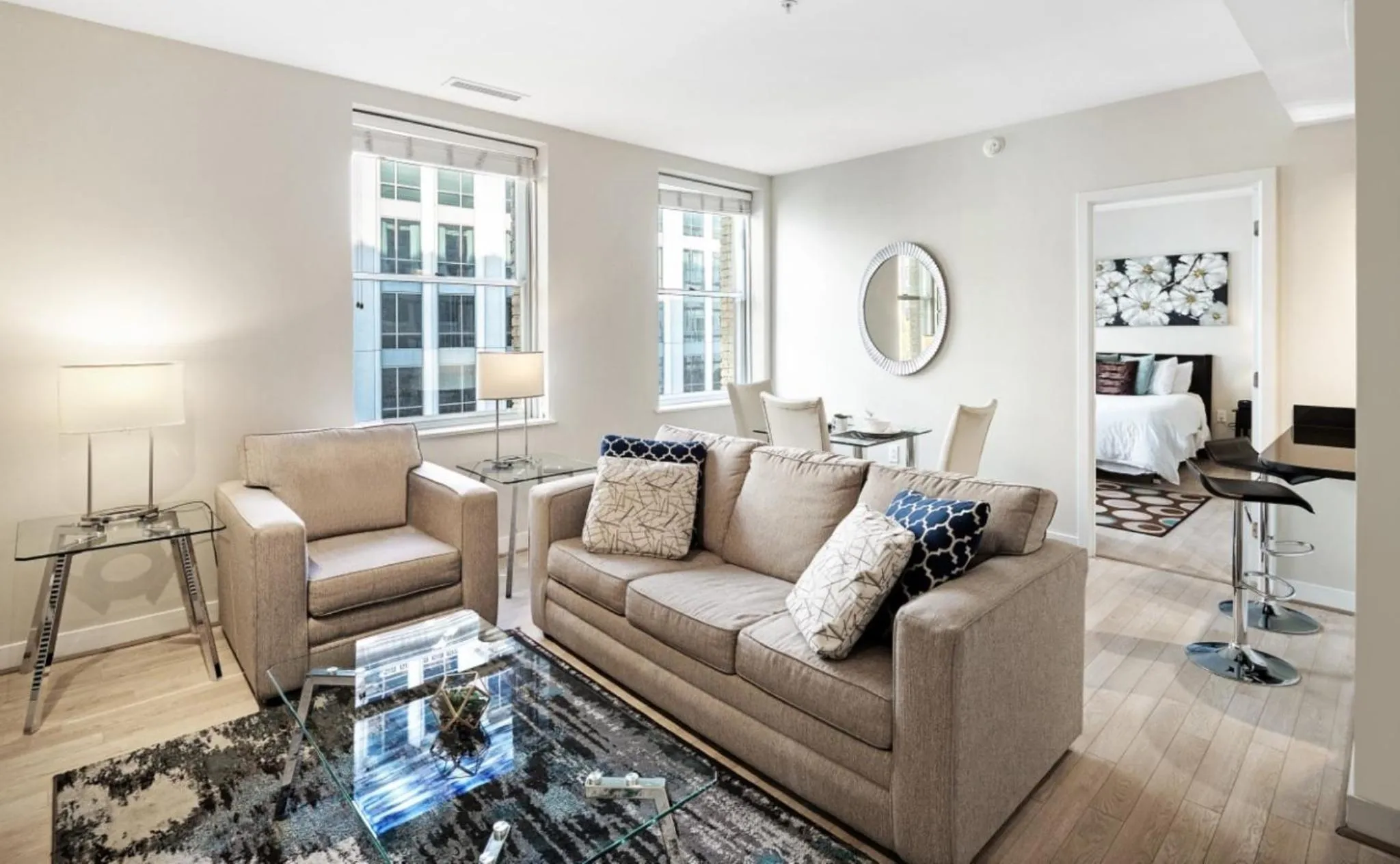 One-Bedroom Apartment in Global Luxury Suites at The White House