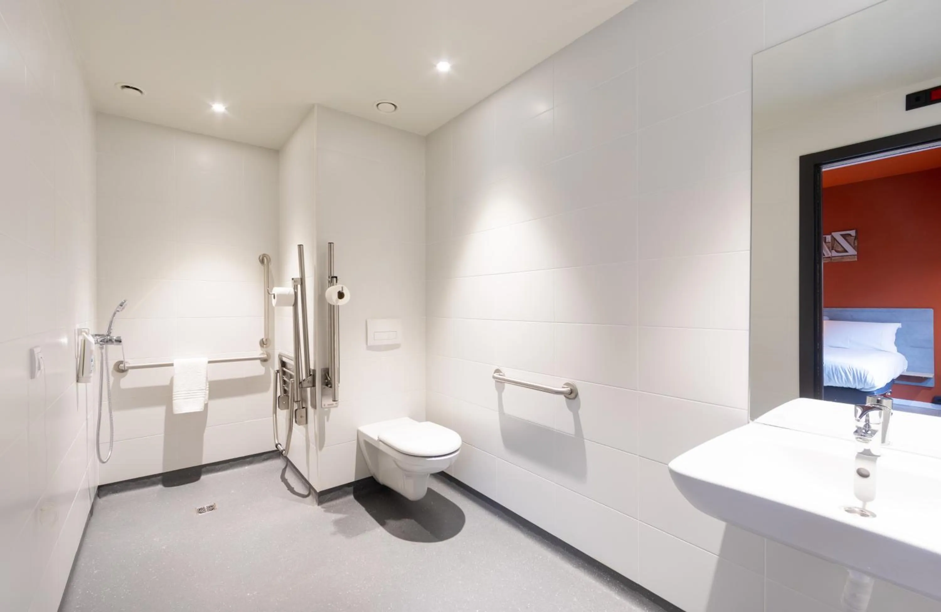 Standard Twin Room - Adapted in ibis budget Logroño Centro