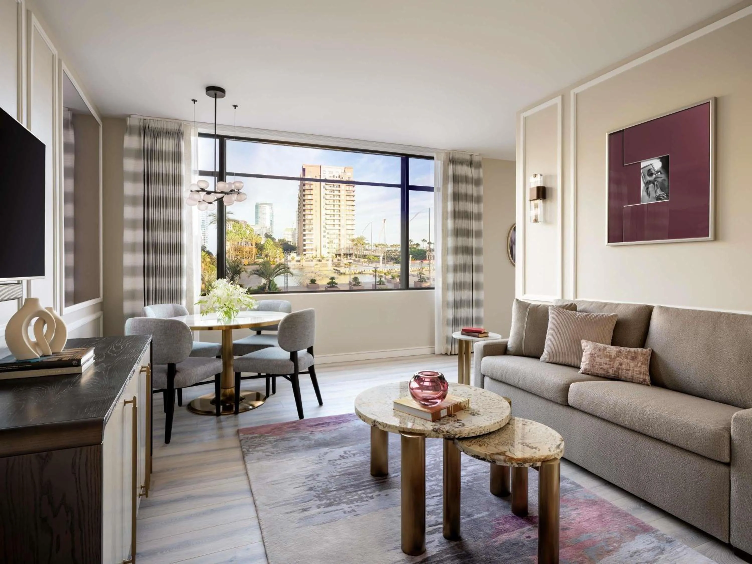 One Bedroom King Suite with Roll In Shower - Mobility Access in Fairmont Breakers Long Beach