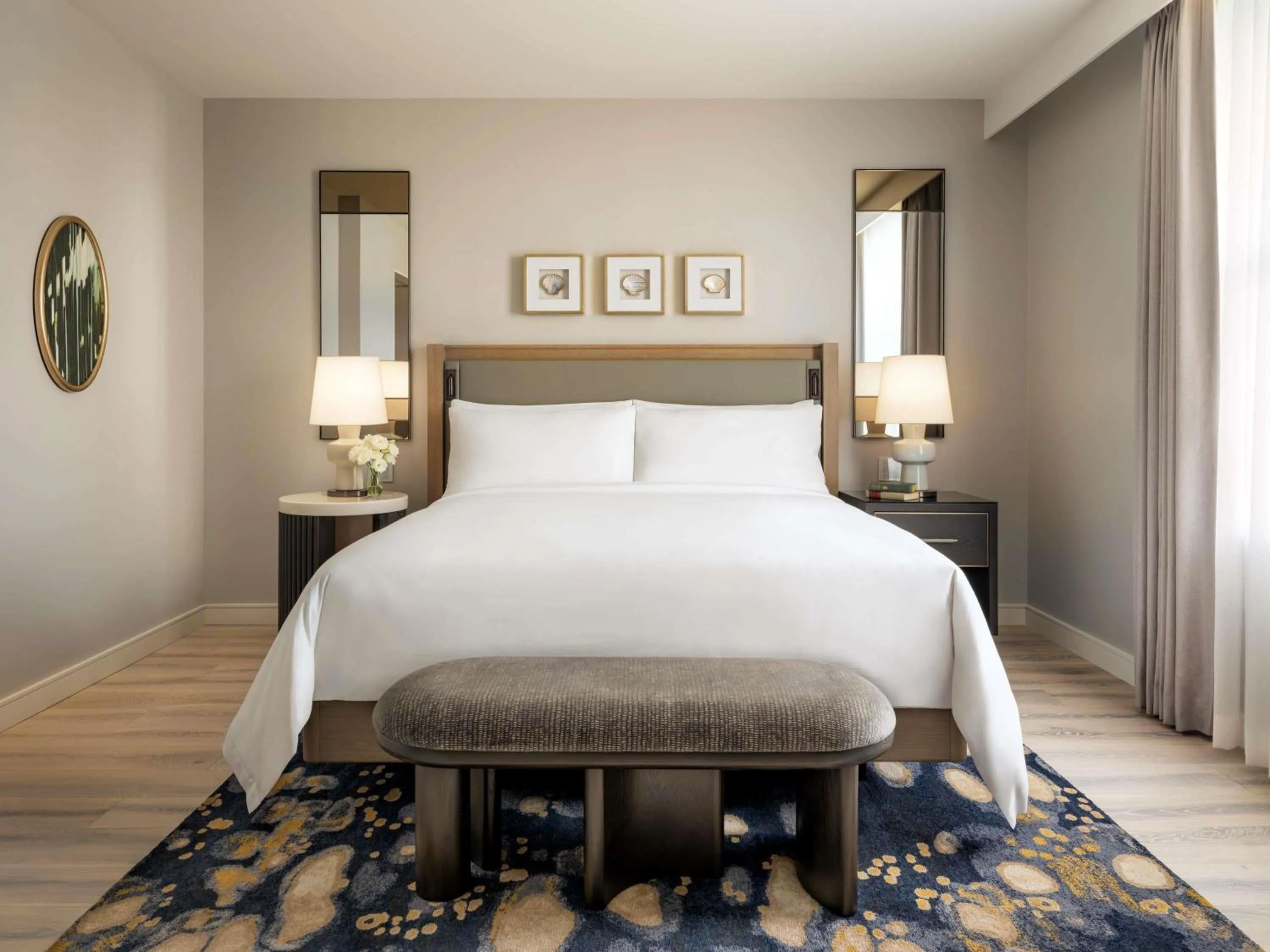 Fairmont King Room with Bay View and Roll In Shower -Mobility Access in Fairmont Breakers Long Beach