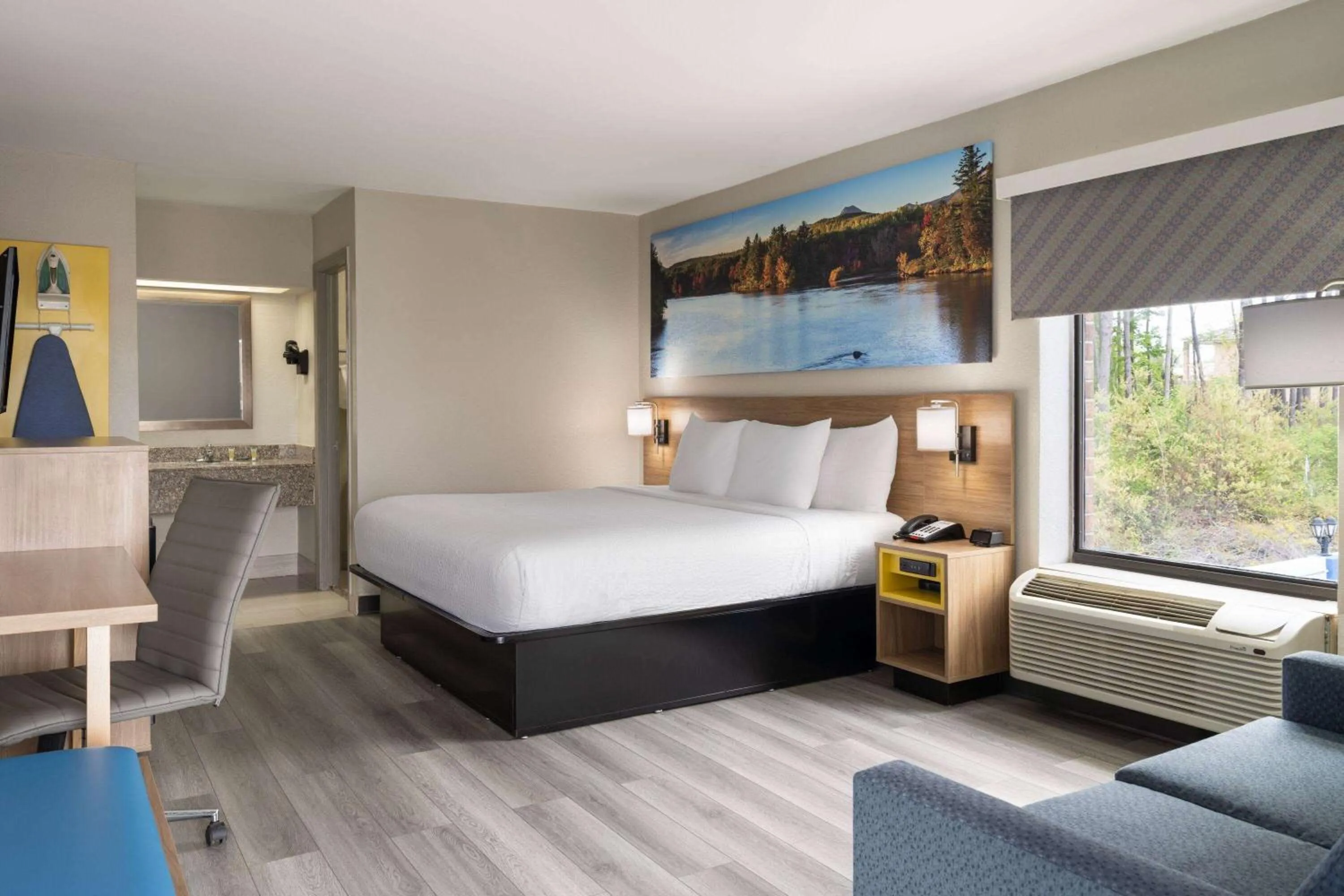 Standard King Room - Smoking in Days Inn by Wyndham Weldon Roanoke Rapids