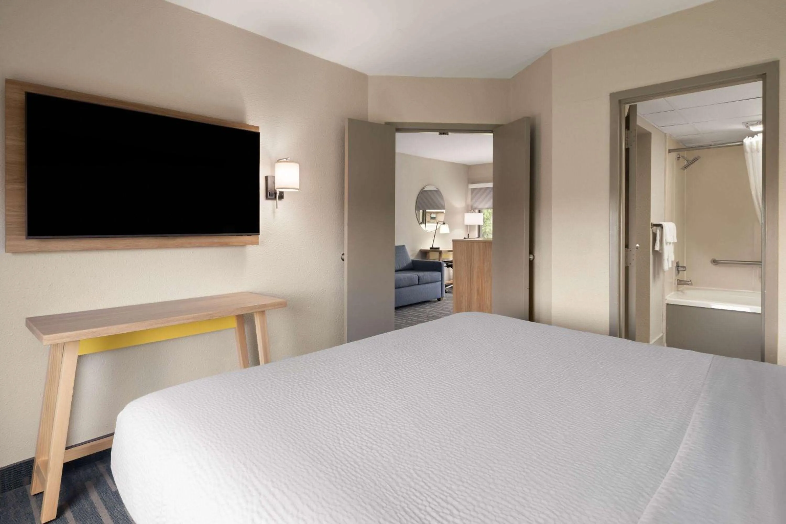 King Suite in Days Inn by Wyndham Weldon Roanoke Rapids