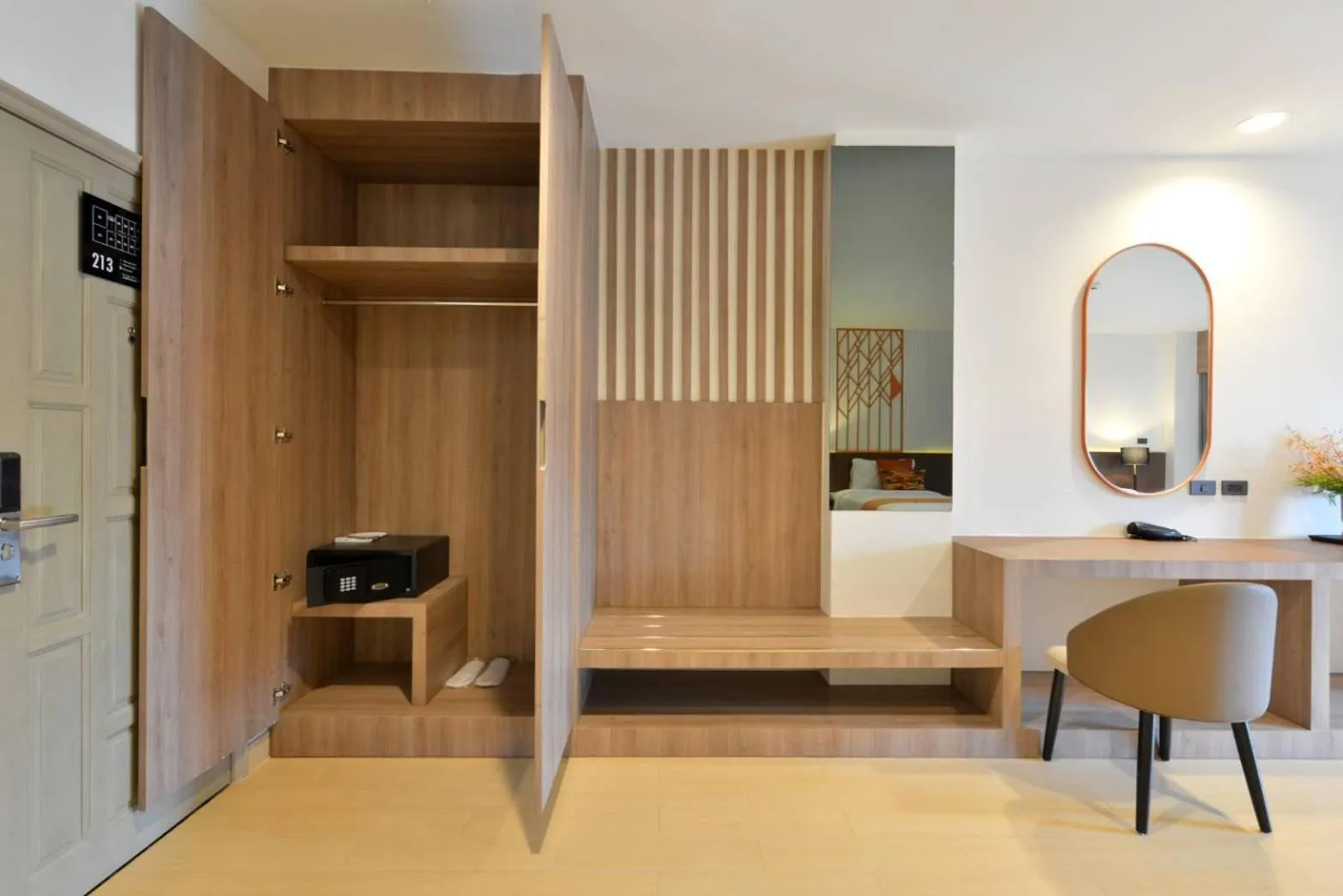 Deluxe Twin Room in Kastel Pattaya Hotel