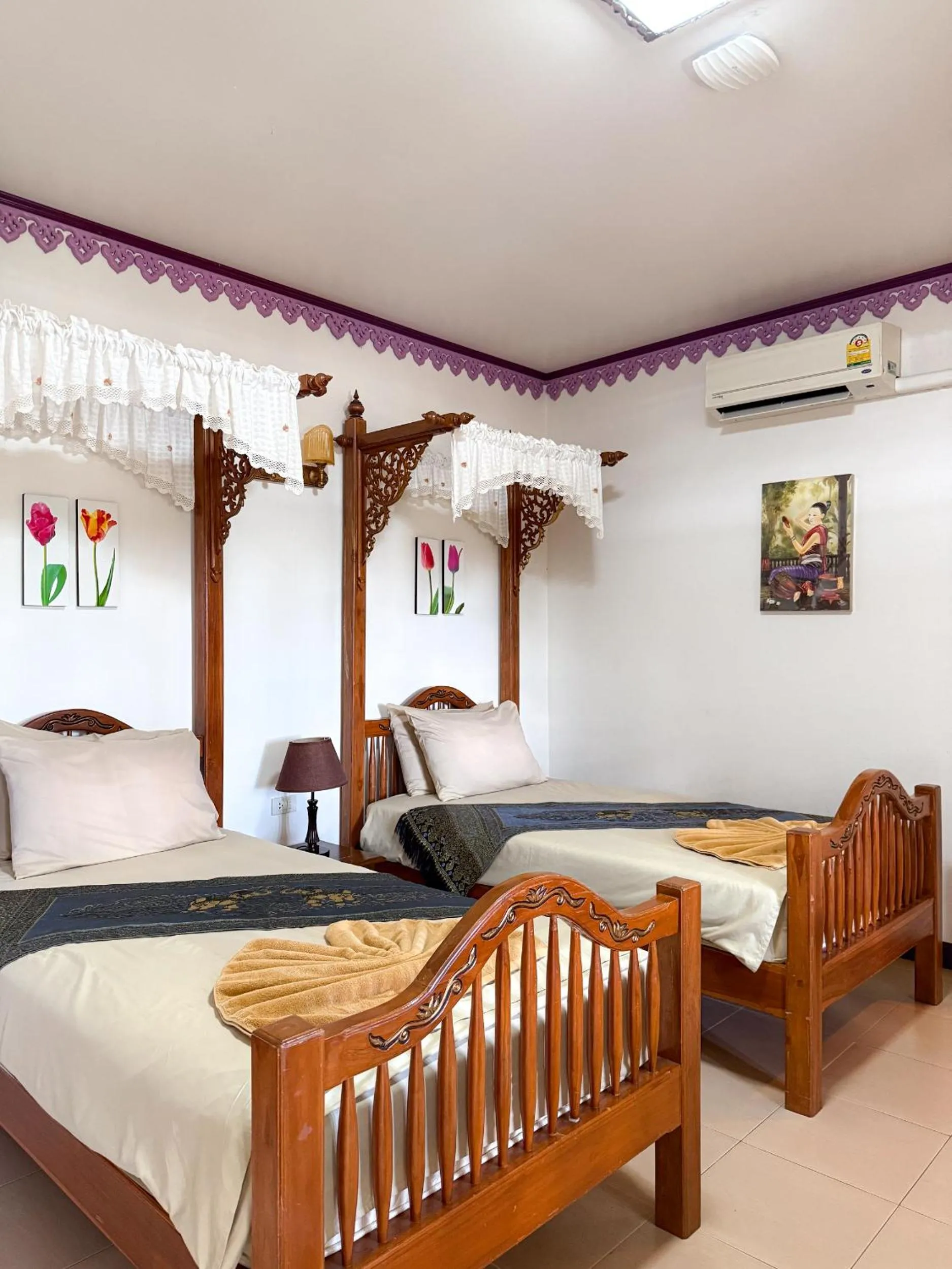 Deluxe Twin Room in Ban Ao Thong