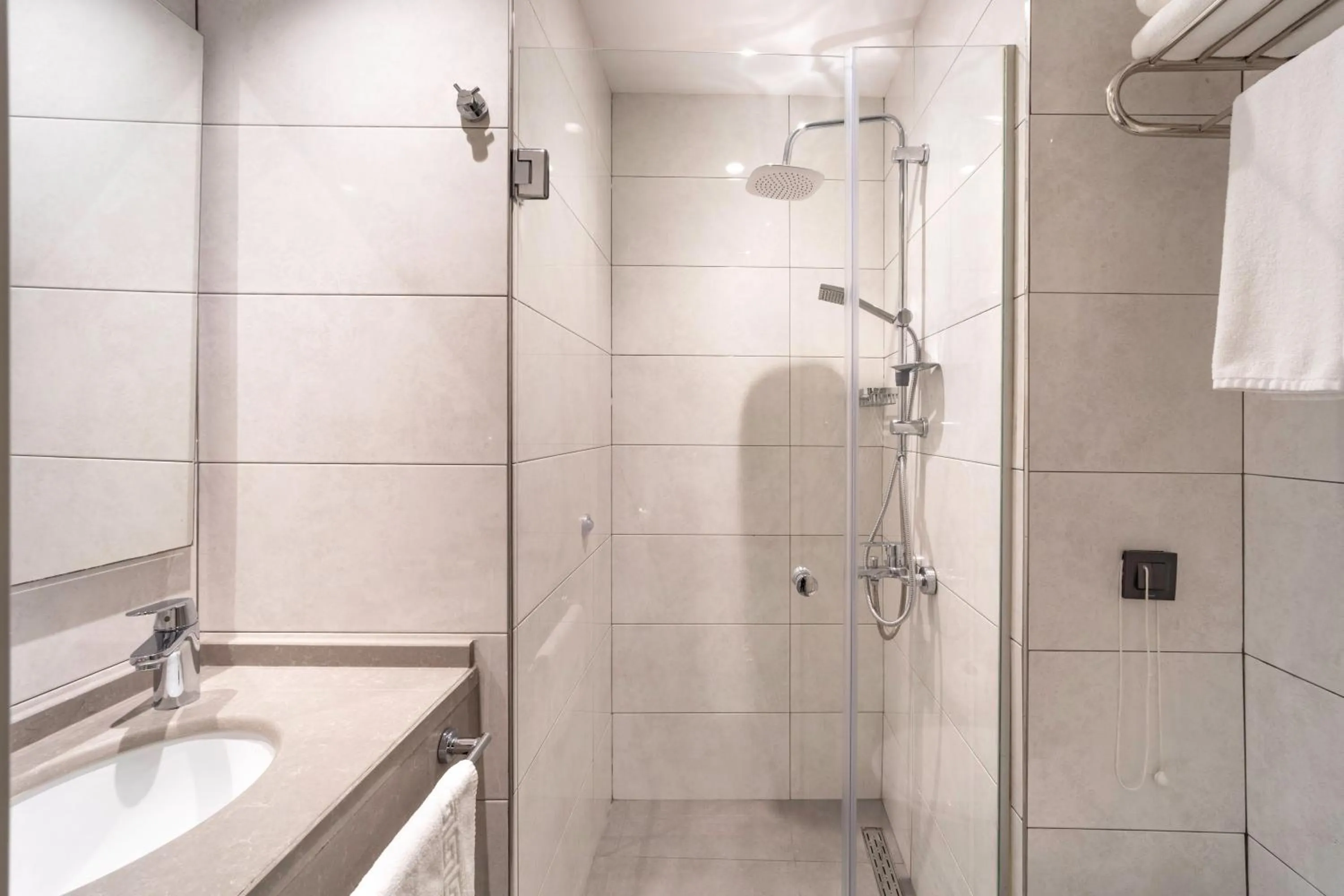 Standard Triple Room in Ess Hotel