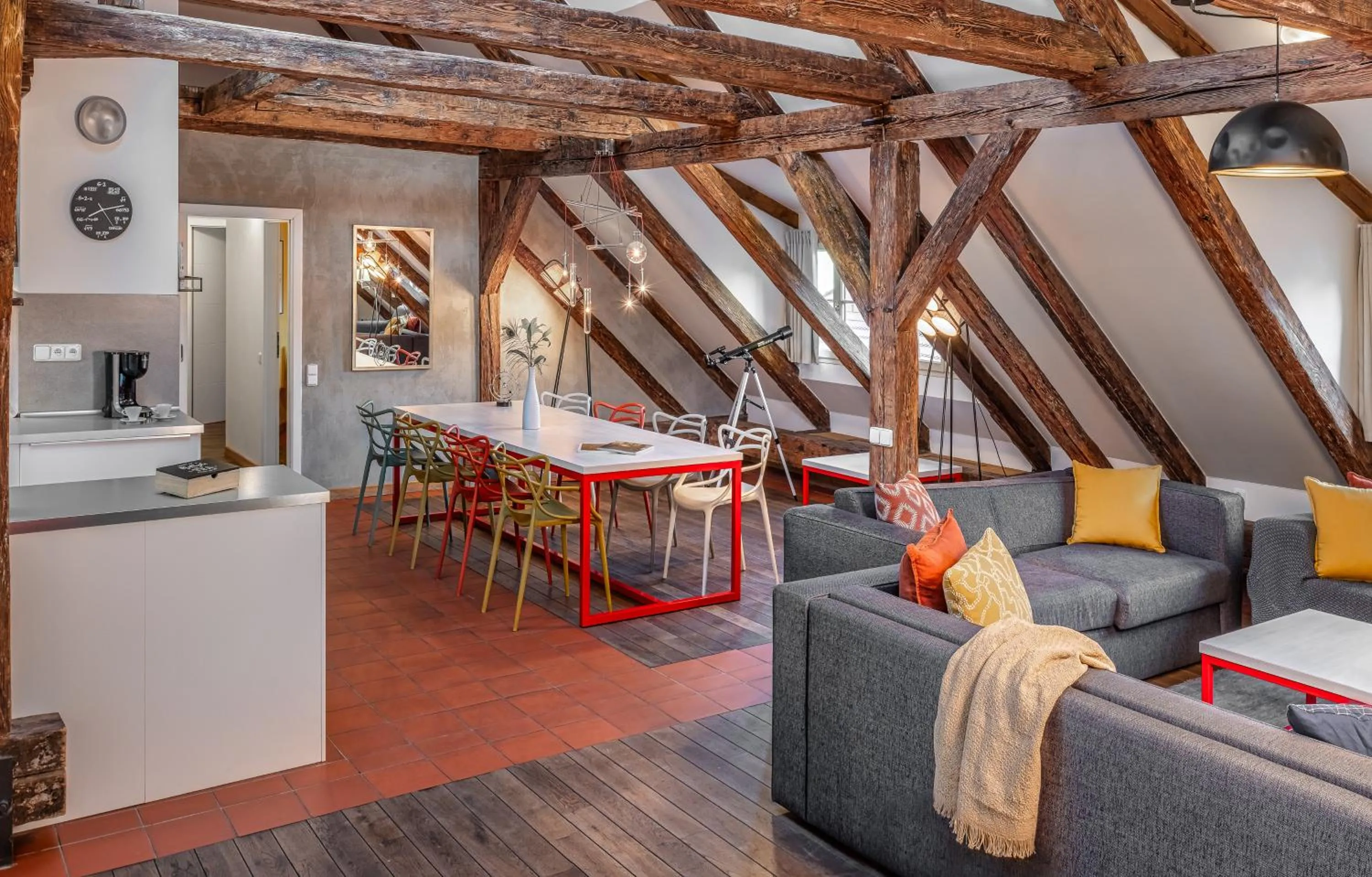 Three Bedroom Apartment with terrace Kepler  in 4 Arts Apartments by Adrez