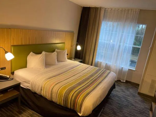 One-Bedroom King Suite - Non-Smoking in Country Inn & Suites by Radisson, Aiken South