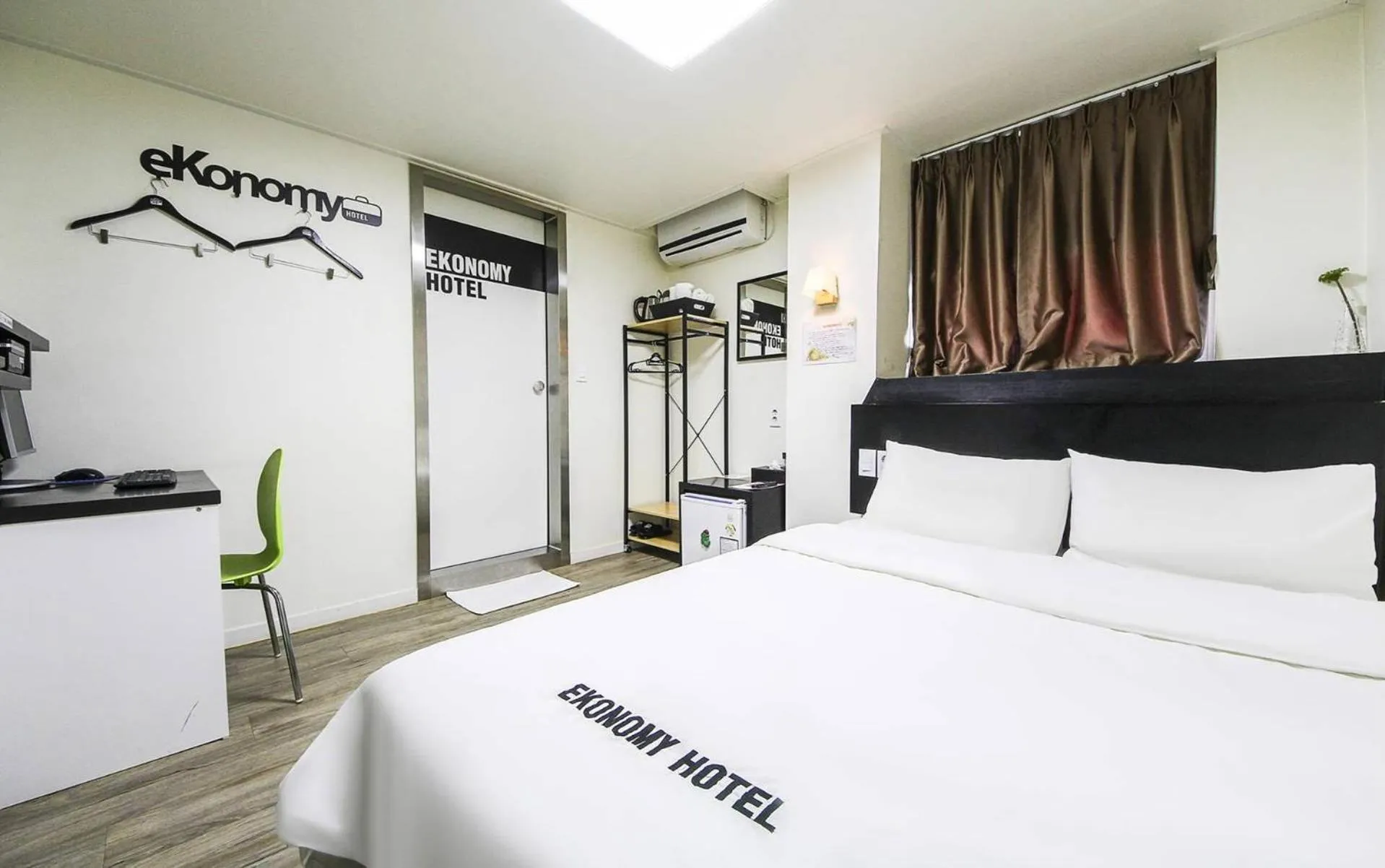 Standard Double Room in Ekonomy Hotel Incheon