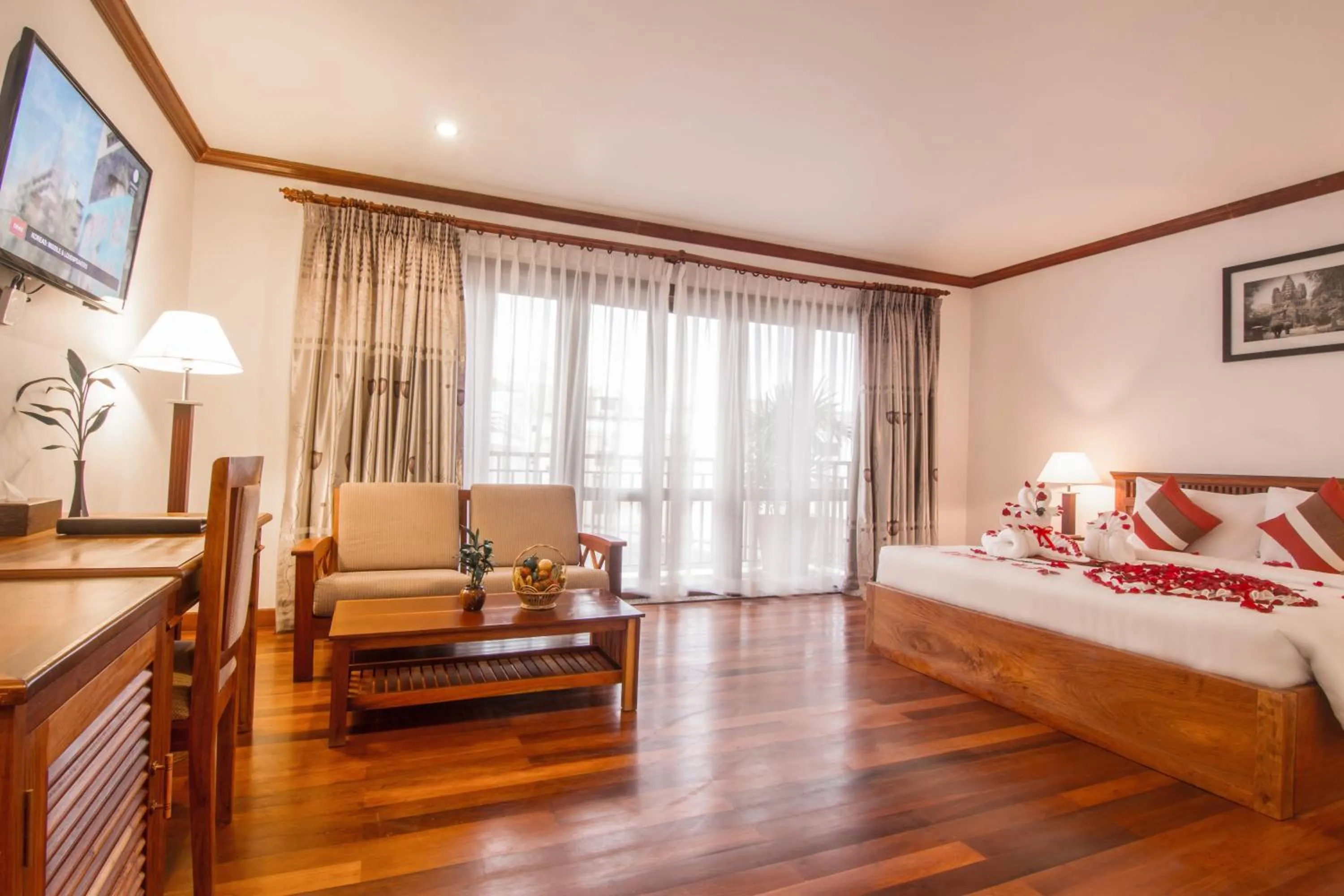 Junior Suite Double with Balcony in Cheathata CTS Hotel Siem Reap