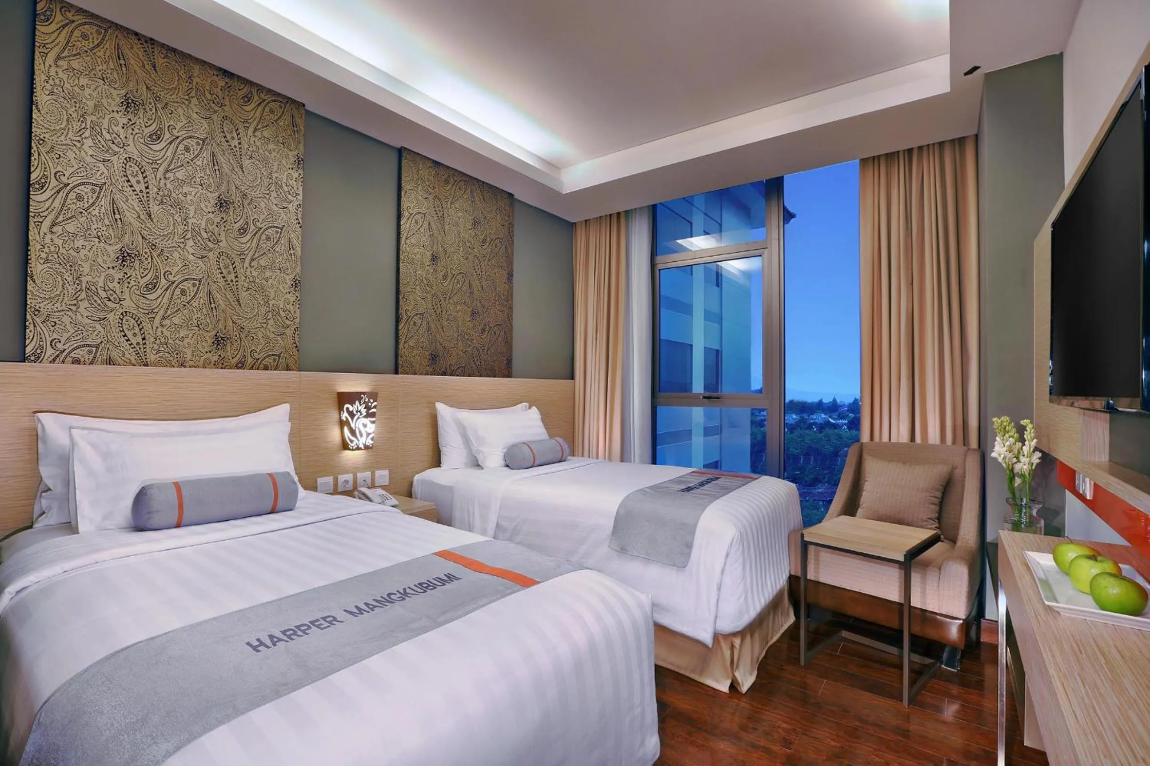 Superior Twin Room in Harper Malioboro Yogyakarta by ASTON