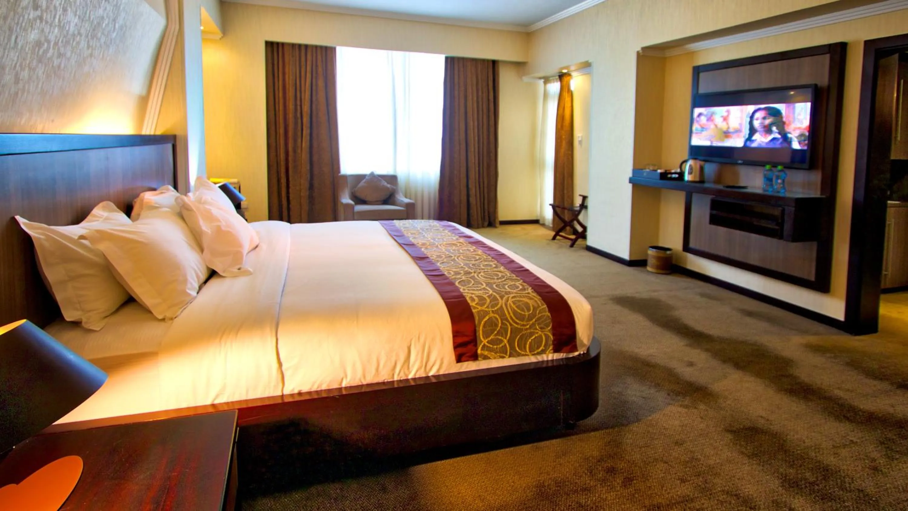 King Room in Elilly International Hotel