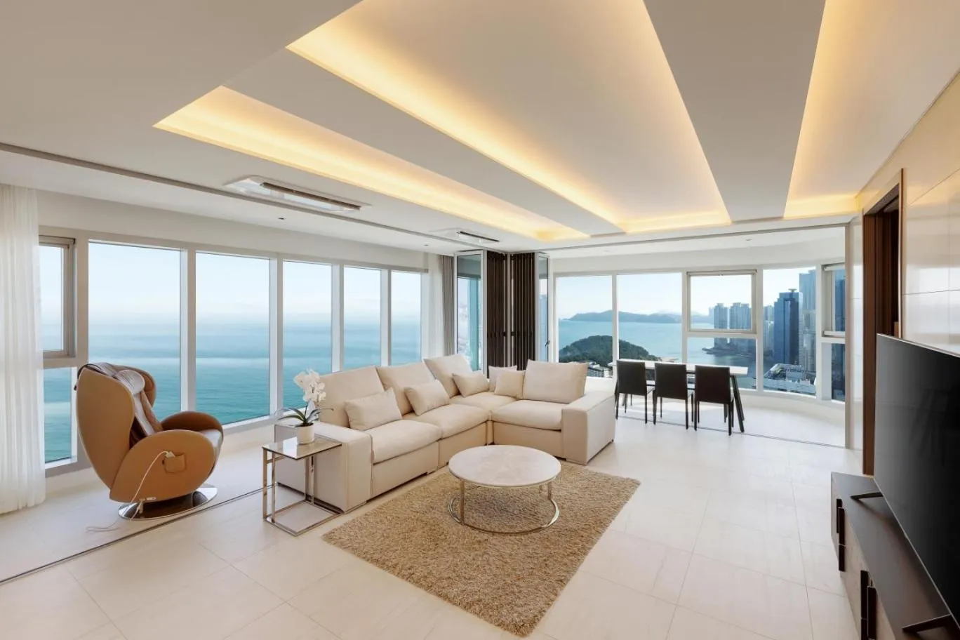 Panorama Suite Pent with Full Ocean View  in NewCZ Haeundae Residence