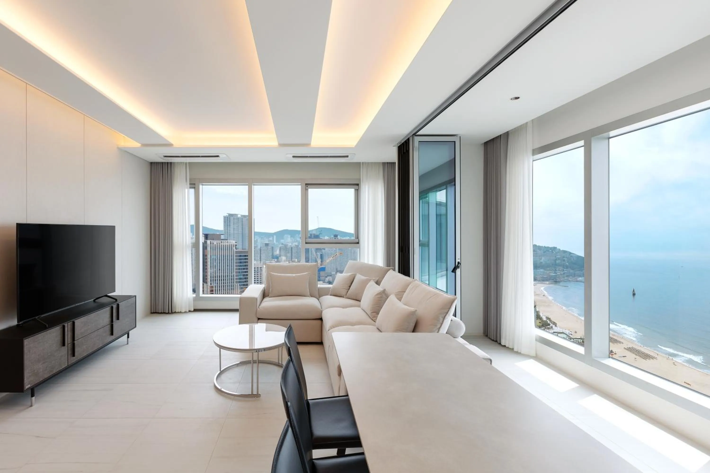 Panorama Suite Ocean in NewCZ Haeundae Residence