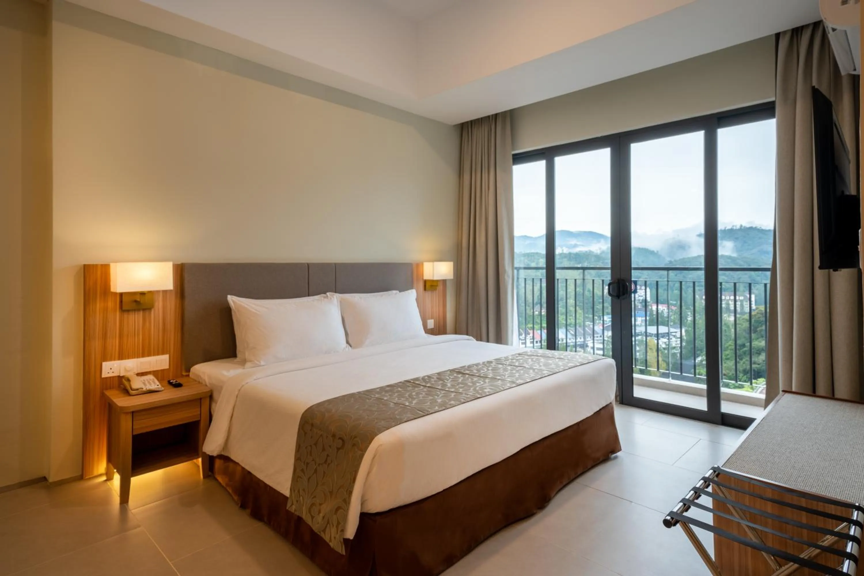 Studio Residence King in Zenith Suites Cameron