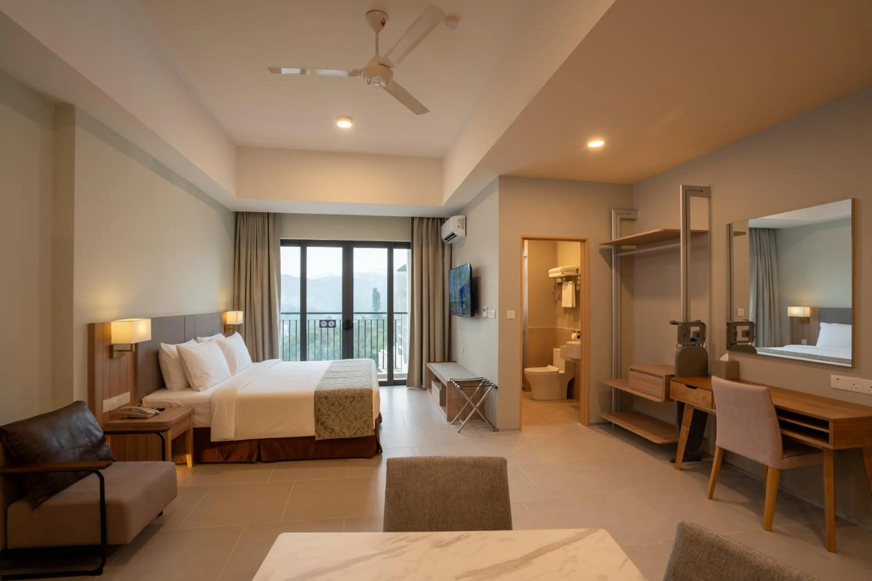 Studio Suite King in Zenith Suites Cameron