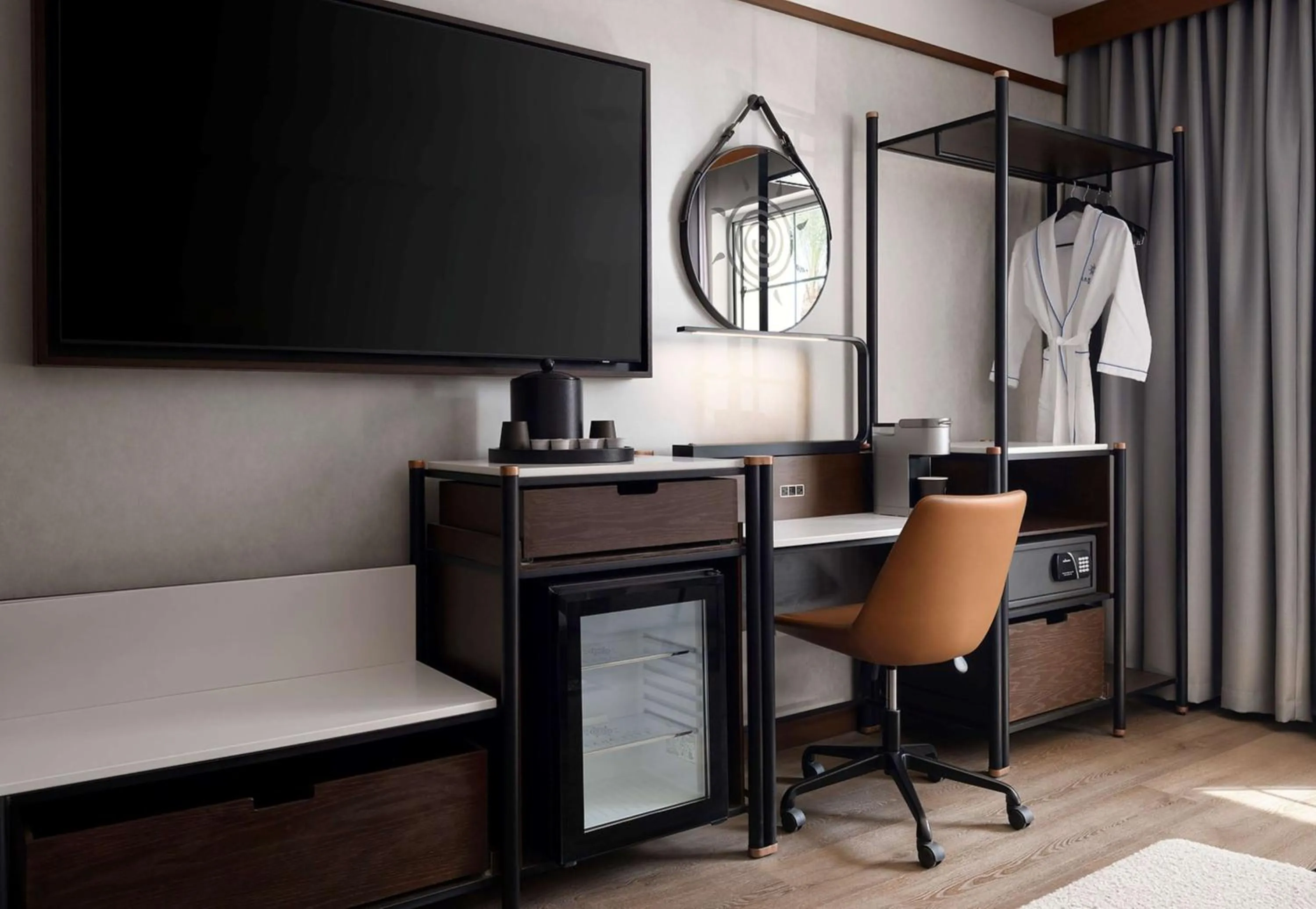 Queen Room with Two Queen Beds - Hearing Access in Sanctity Hotel Rancho Cucamonga, Tapestry Collection Hilton