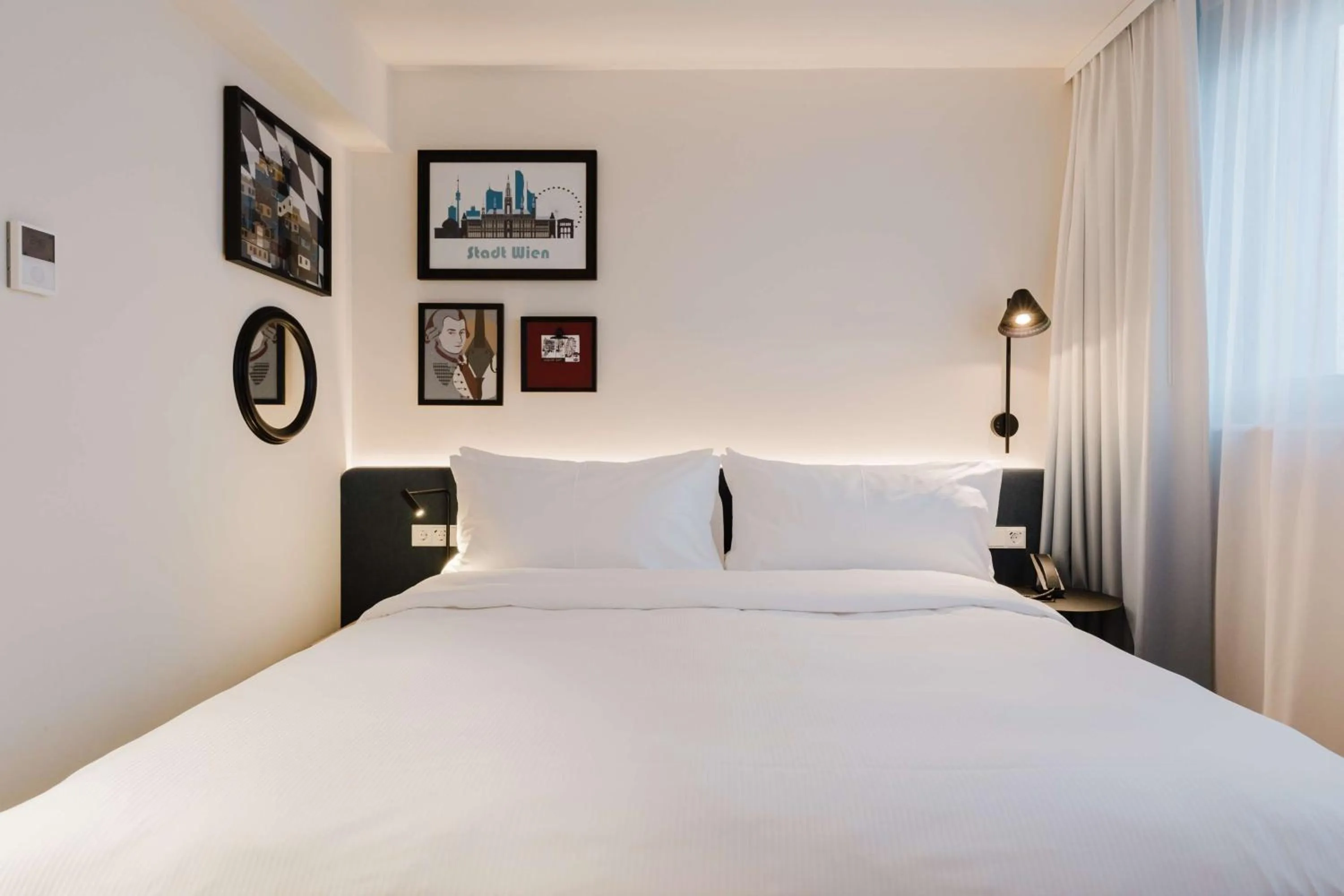 King Room with Sofa Bed in Hampton By Hilton Vienna City West