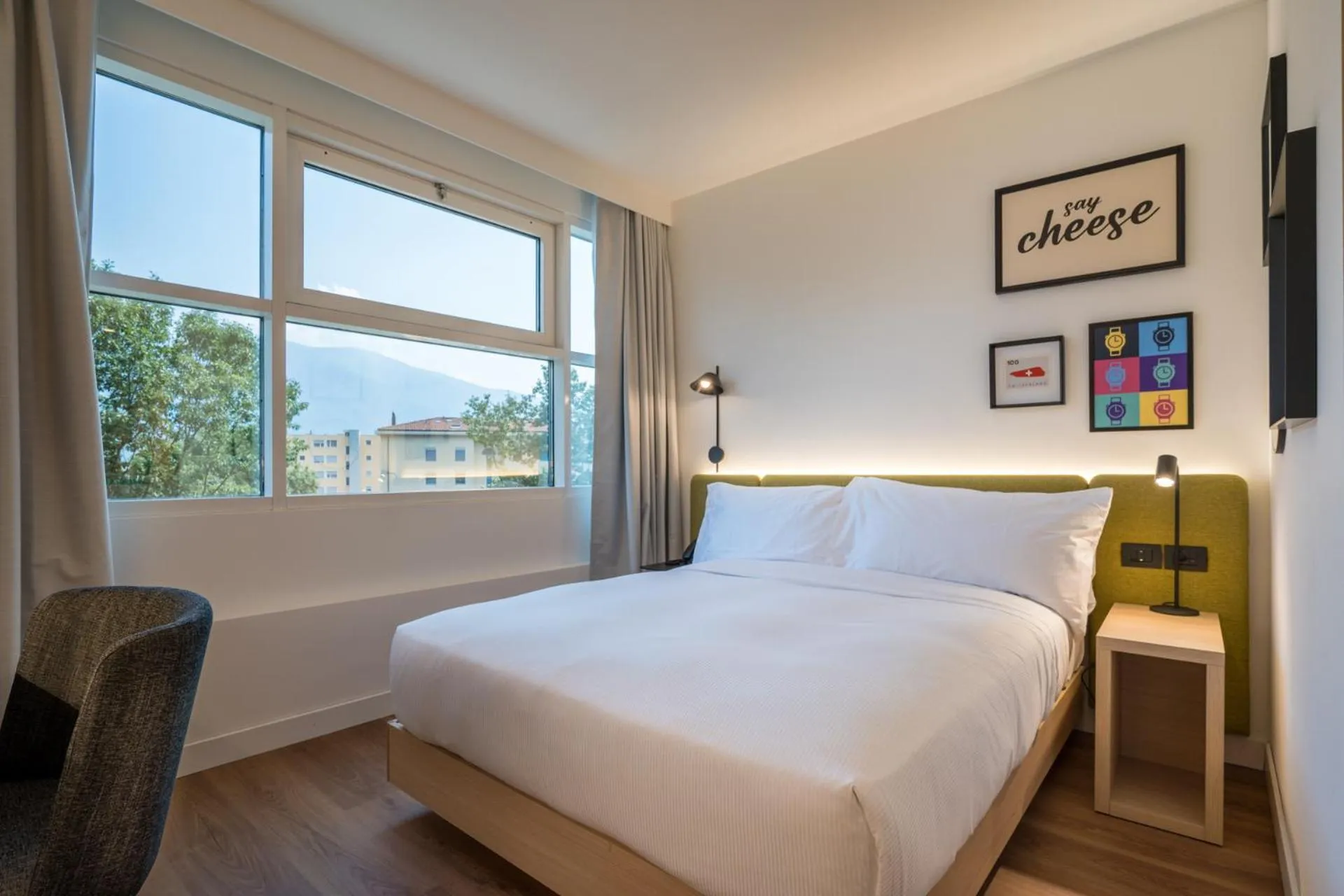Queen Room in Hampton By Hilton Locarno