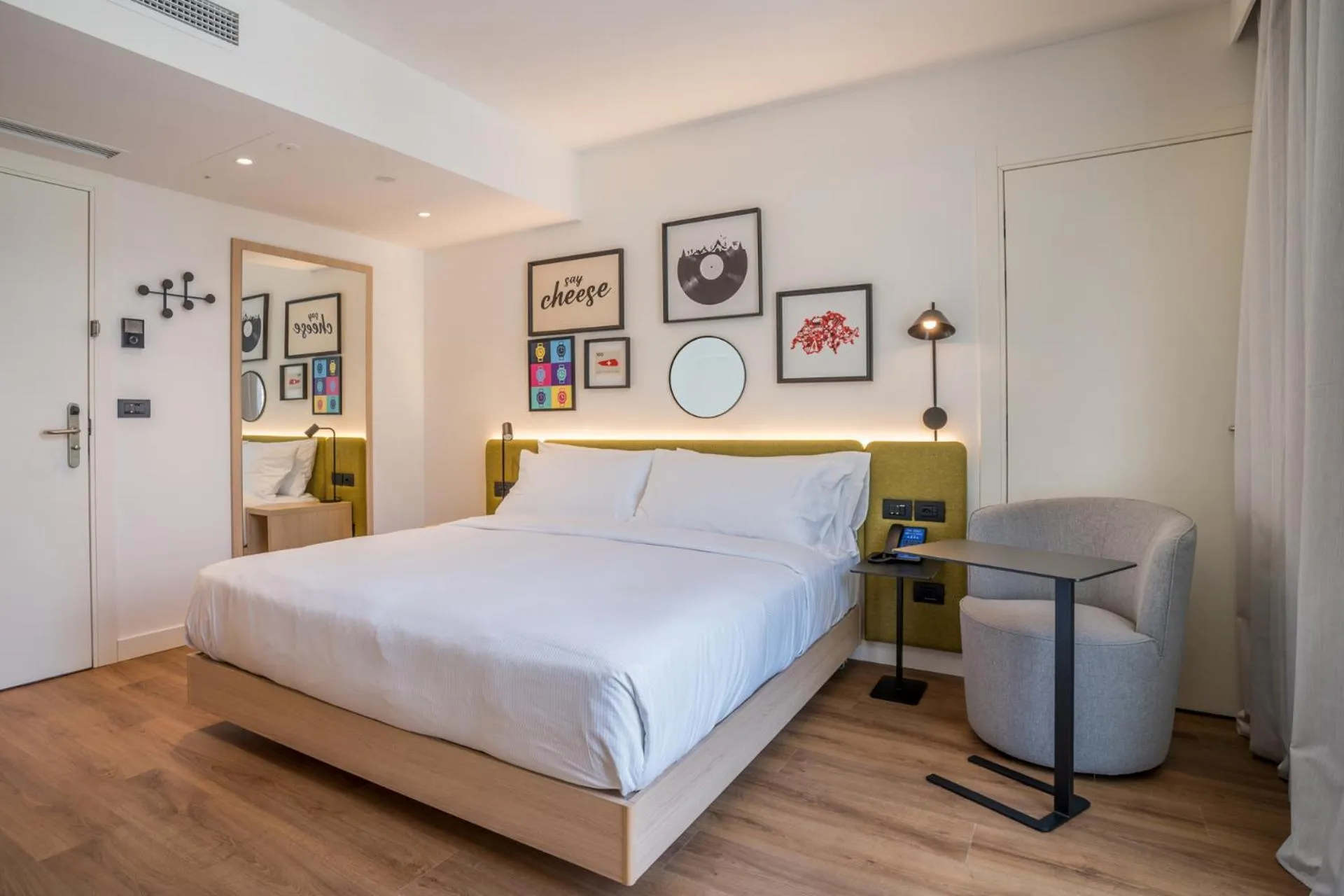 King Room - Mobility Accessible  in Hampton By Hilton Locarno