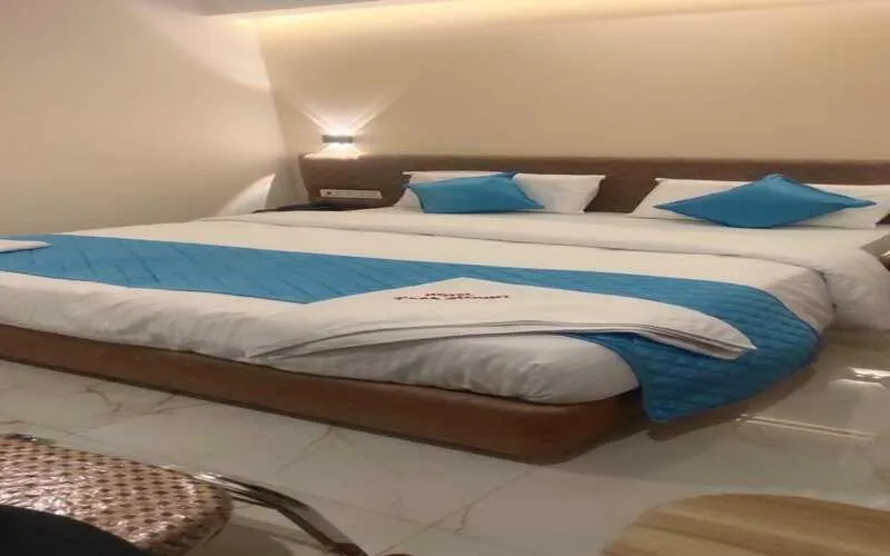 Standard Double Room - single occupancy in Hotel Paramount