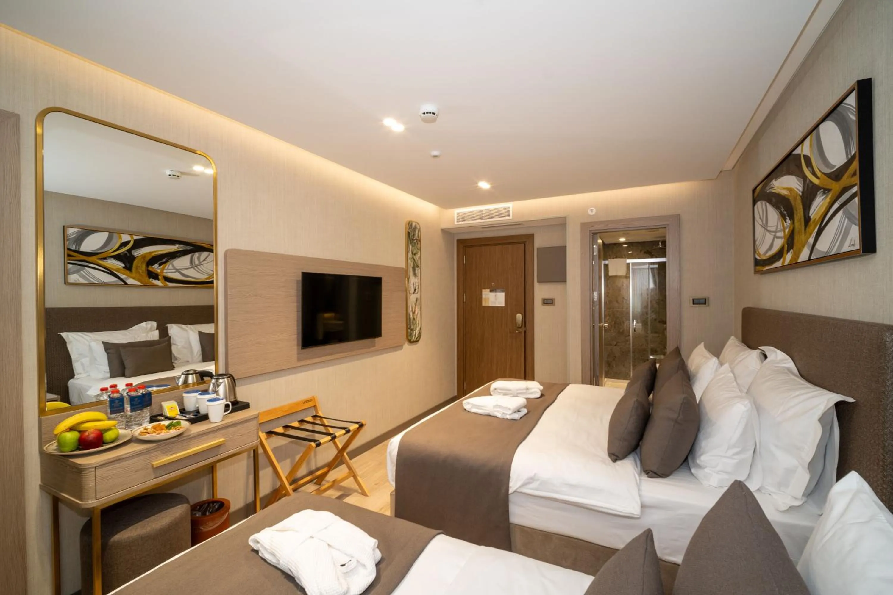 Superior Family Room in Rayelin Hotel Old Town