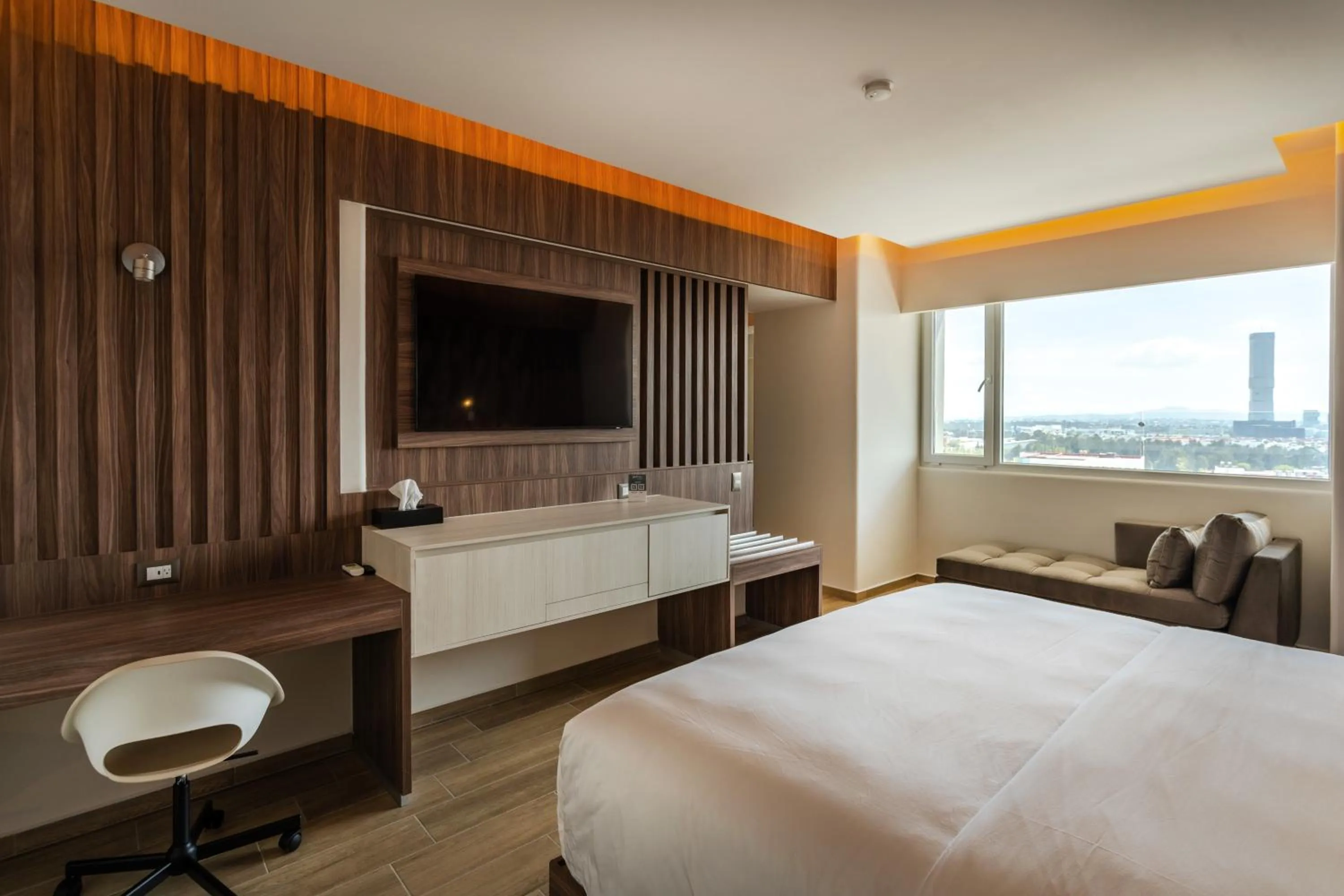 King Suite - Non Smoking/Interior Hall in Radisson Puebla Angelopolis