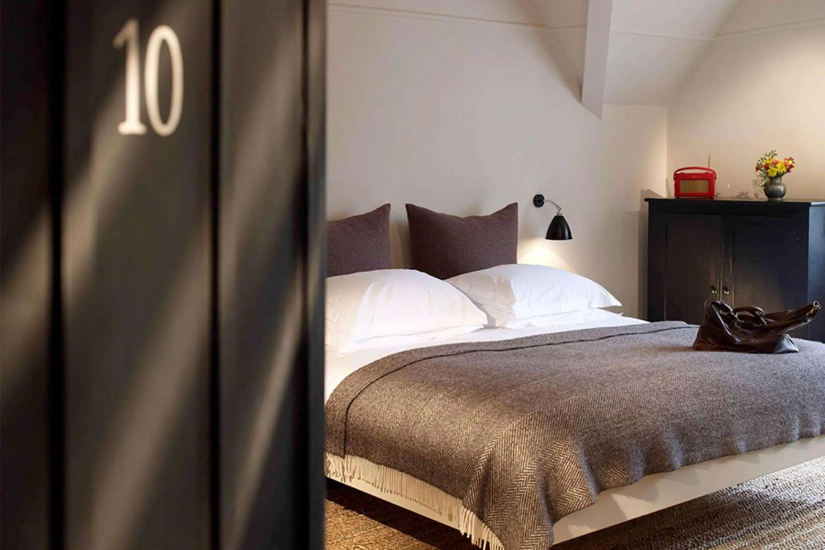 Superior King Room - Non-Smoking in The Olde Bell, BW Signature Collection