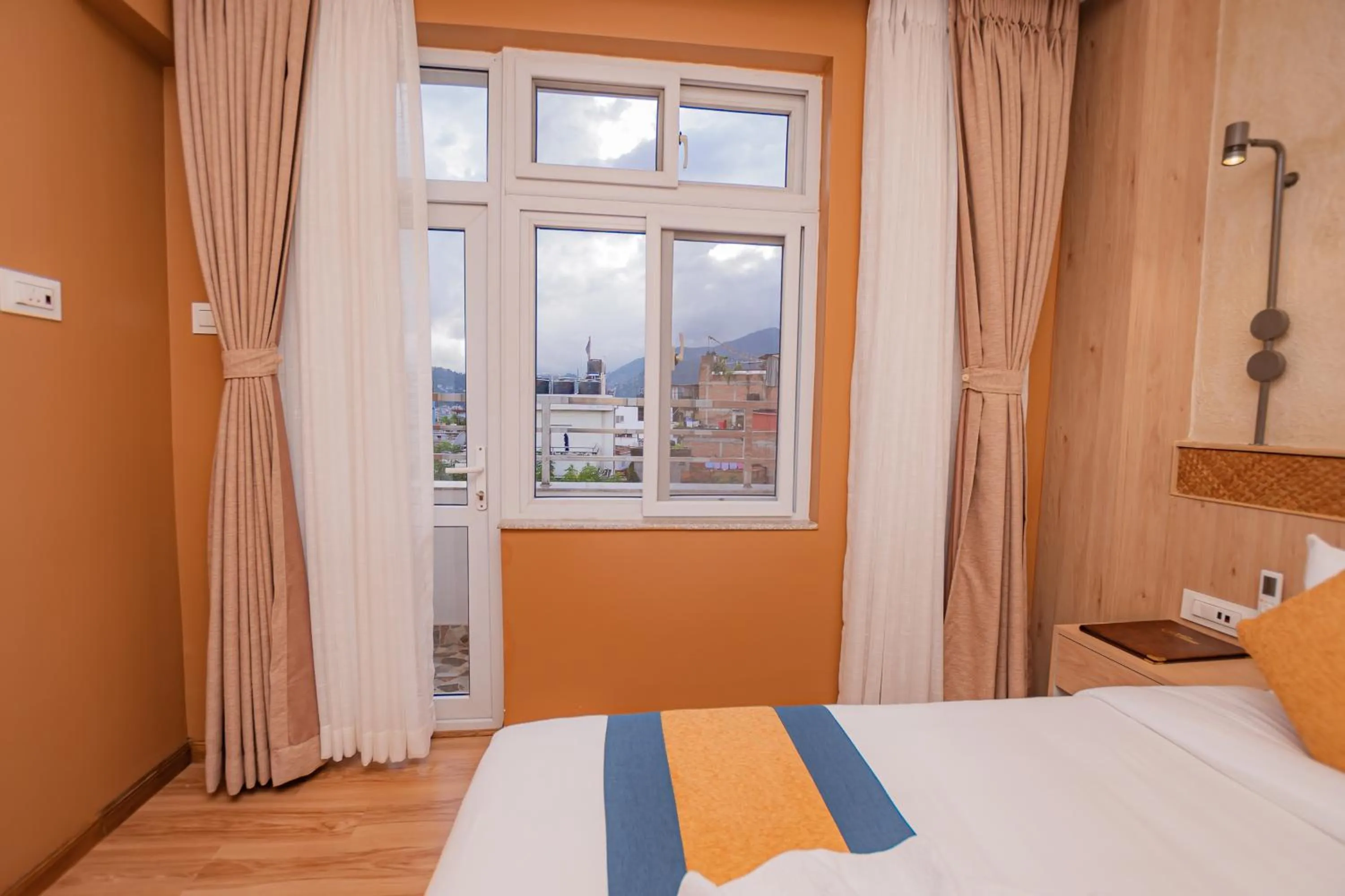 Deluxe Double Room in Hotel Vistara