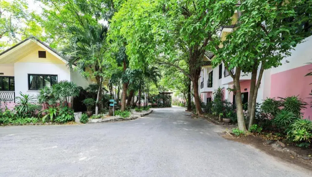 Chayada Garden House and Resort Hotel Chayada Garden House and Resort Hotel