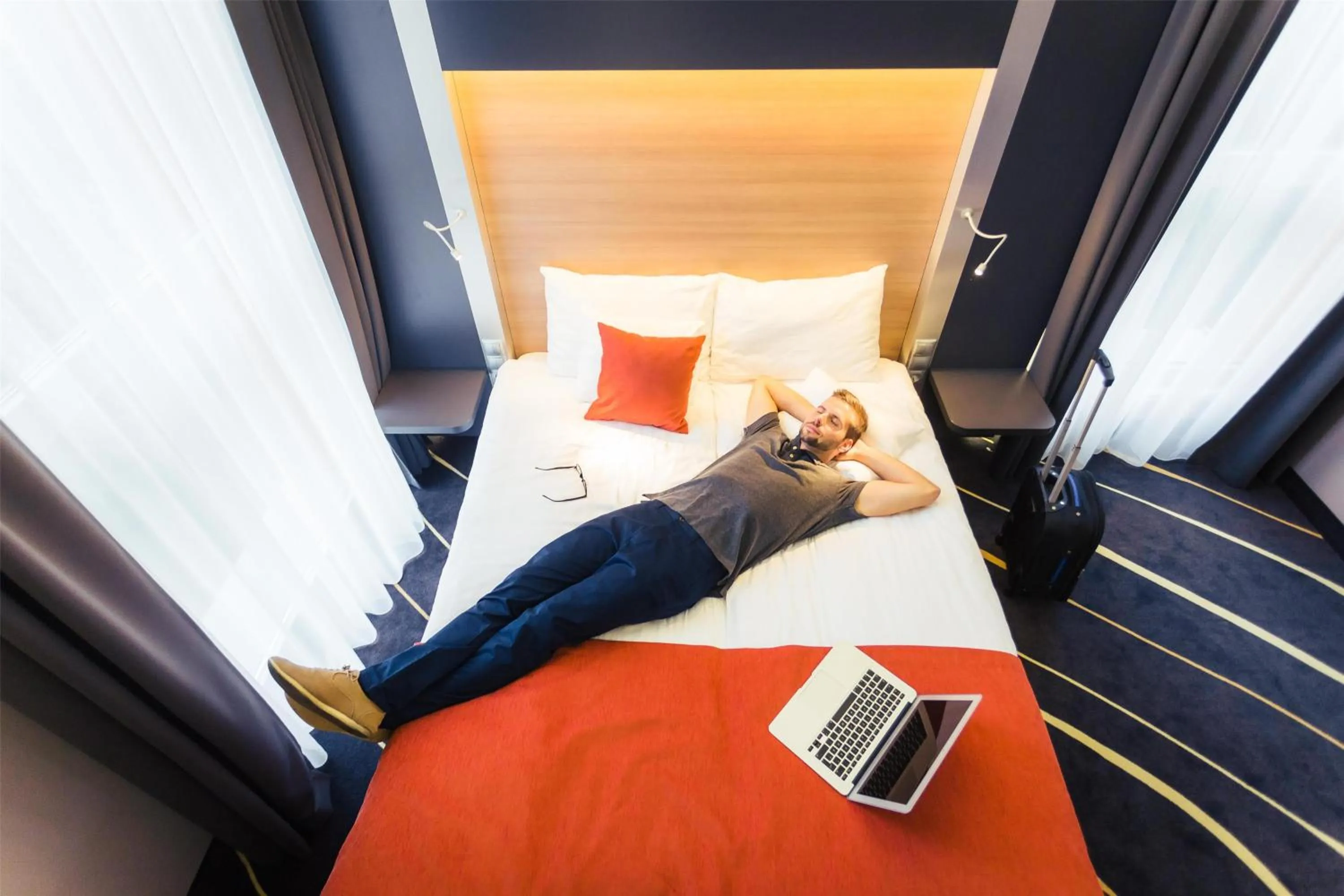 King Room with Lake View - Non-Smoking in Best Western Plus Lakeside Hotel