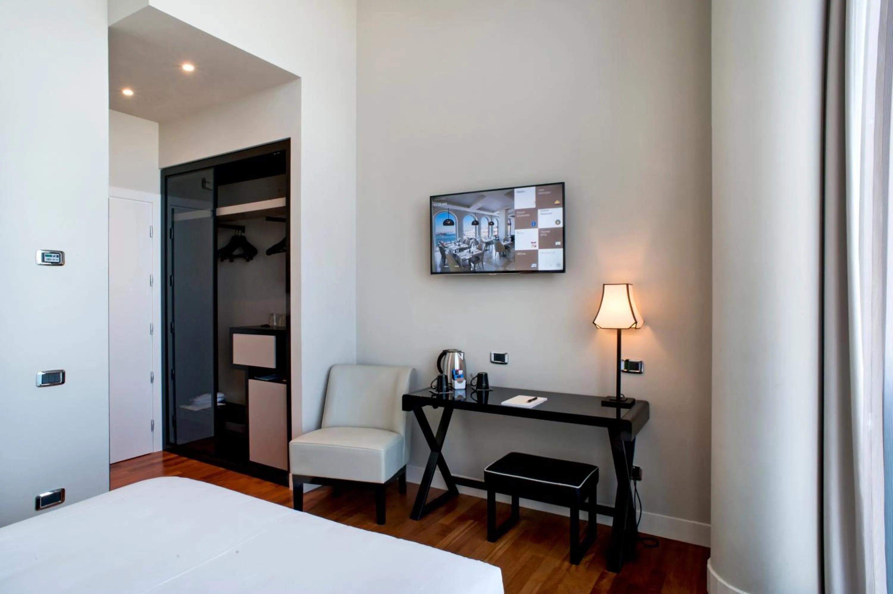 Superior Double Room - single occupancy in SeePort Hotel