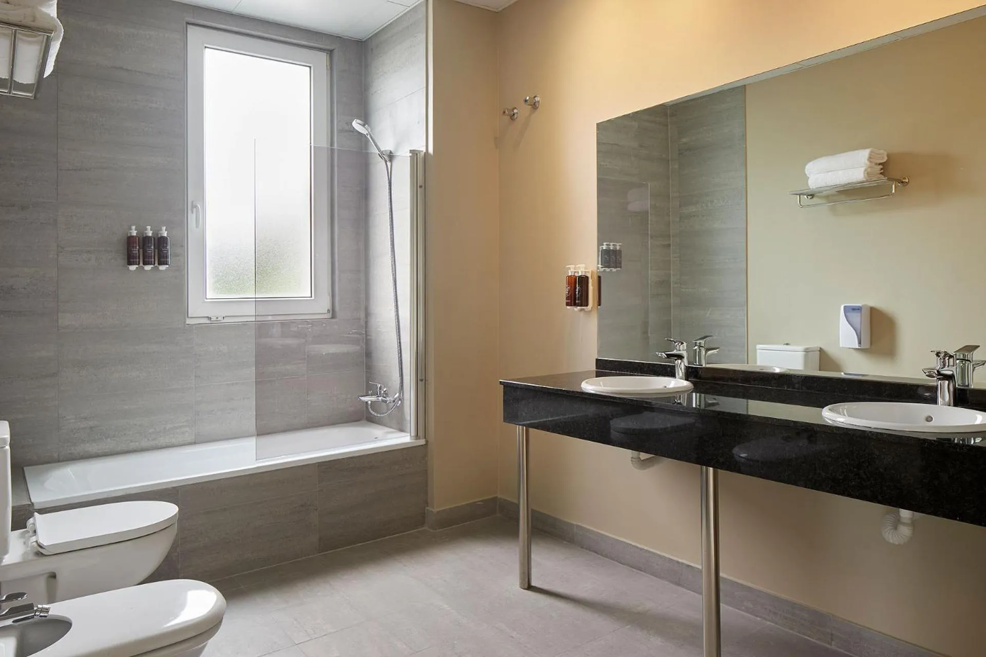 Double Room with Living Room in Hotel Sukha