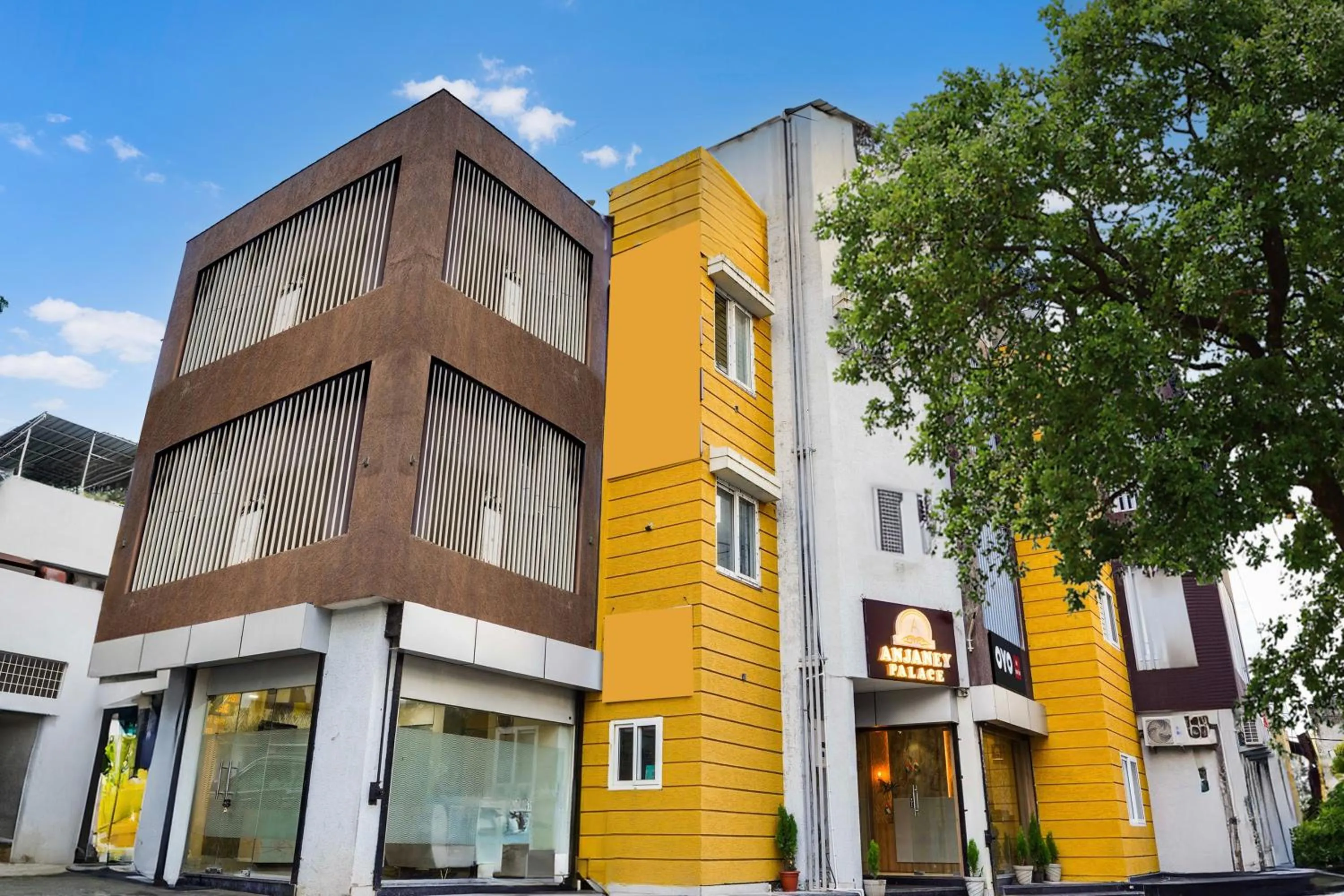 HOTEL O ANJANEY PALACE