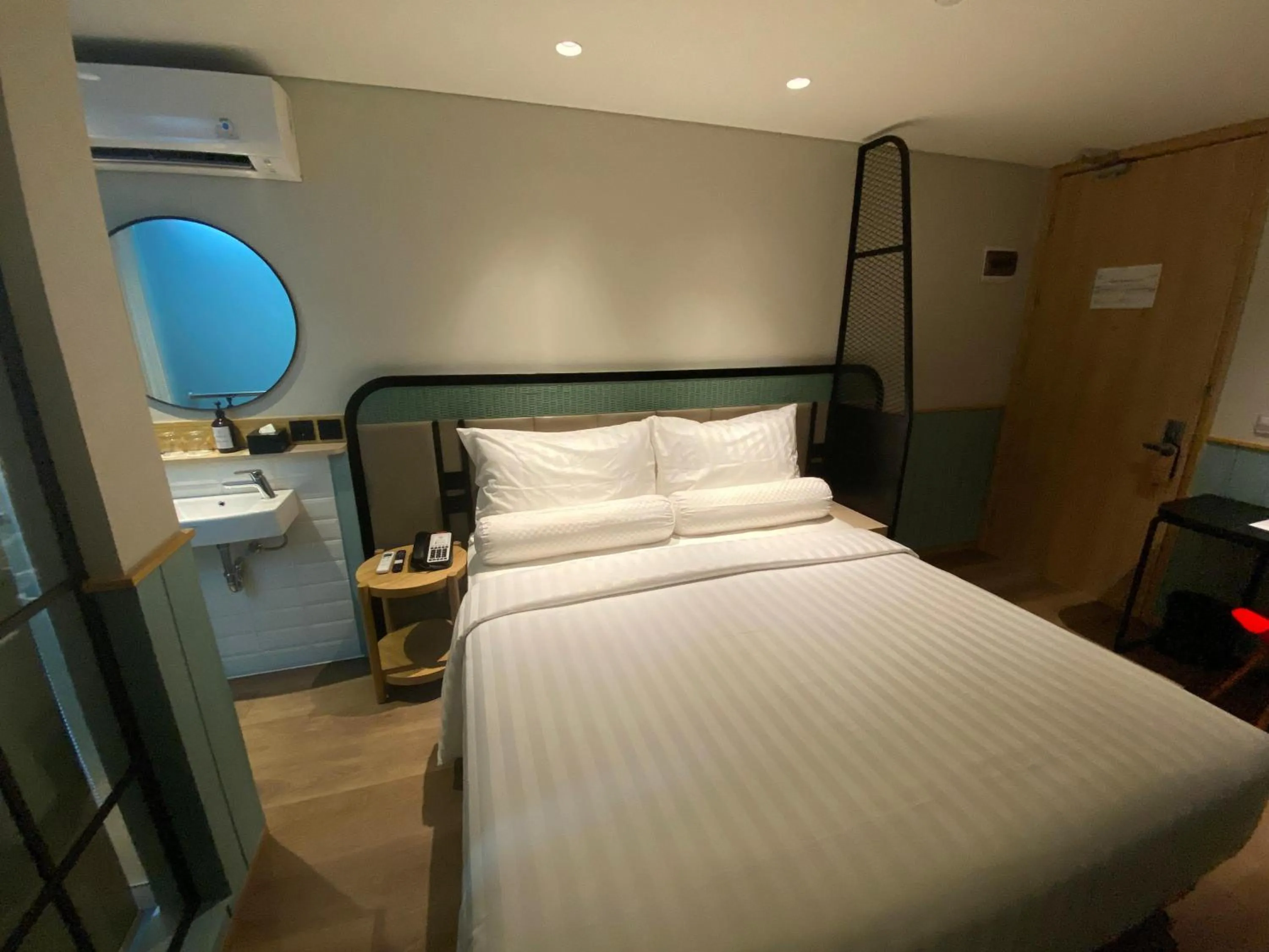 Deluxe Double Room - single occupancy in Luxeur Jakarta - Setiabudi