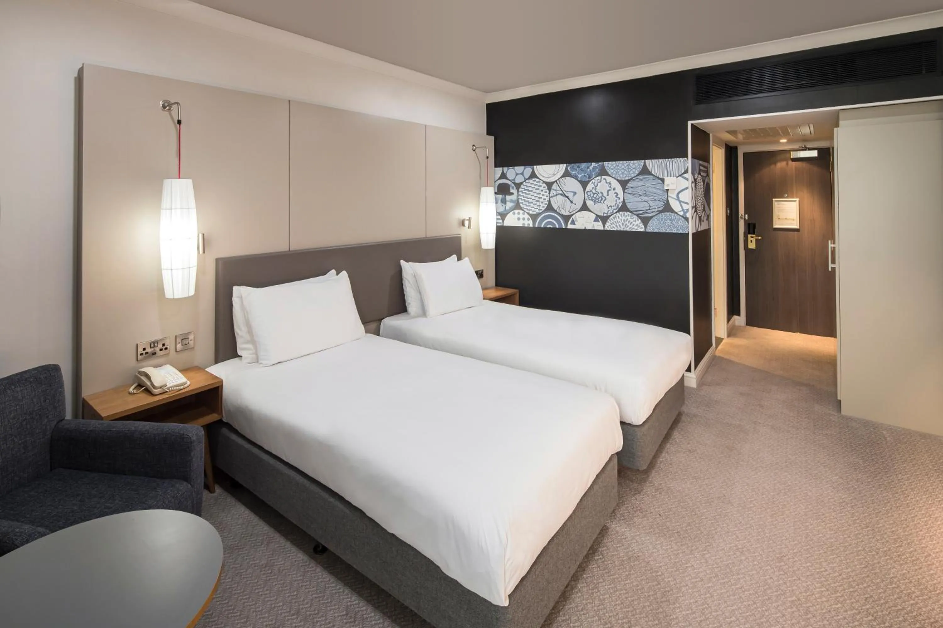 Standard Room with Two Single Beds in Crowne Plaza Stratford-upon-Avon by IHG