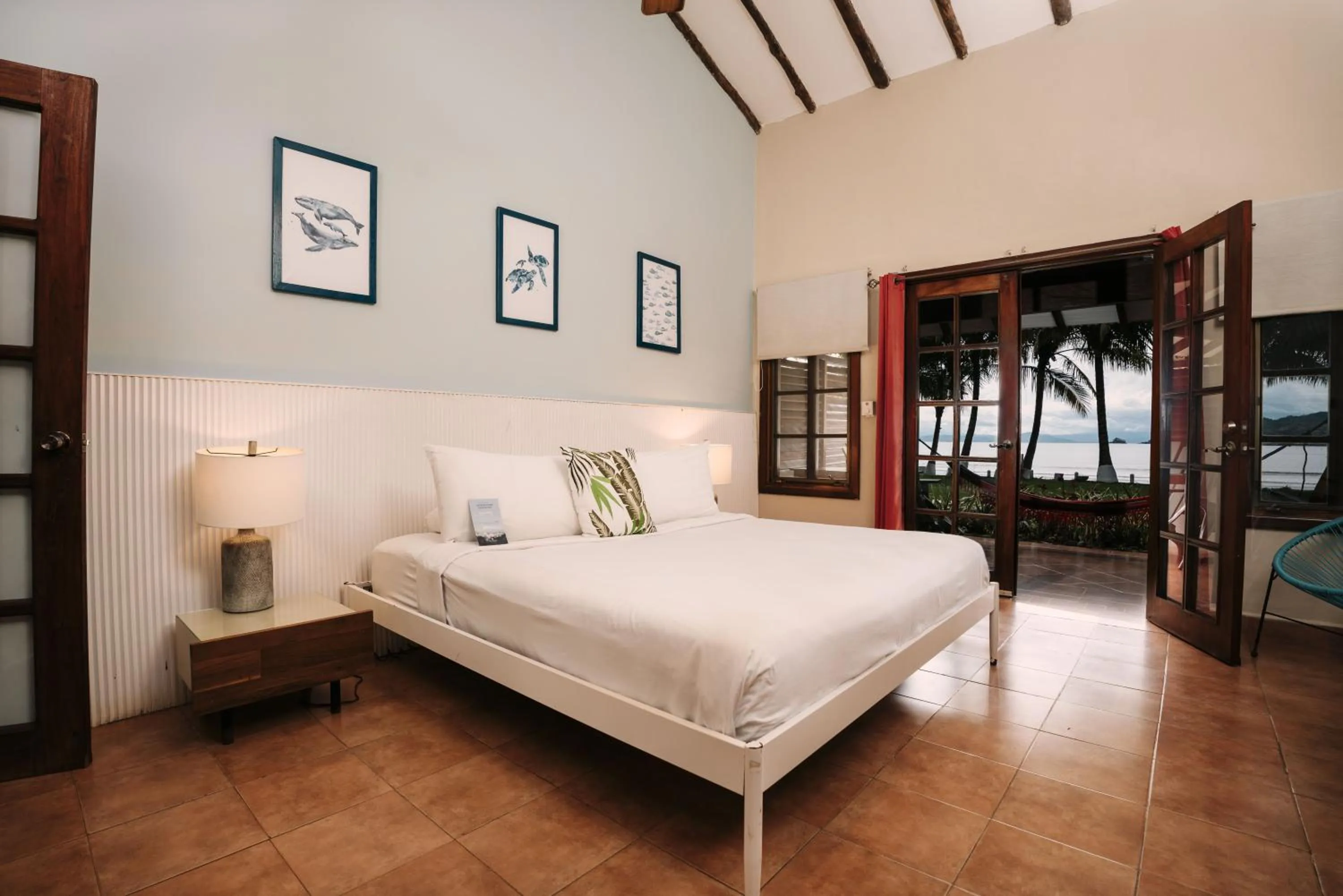 King Room with Sea View in Villa Marina Lodge & Condos