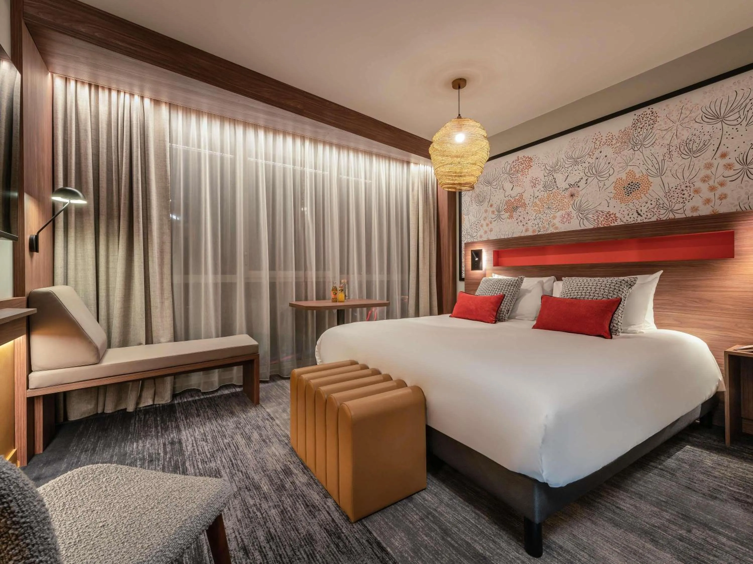 Deluxe King Room in Mercure Achères St Germain en Laye