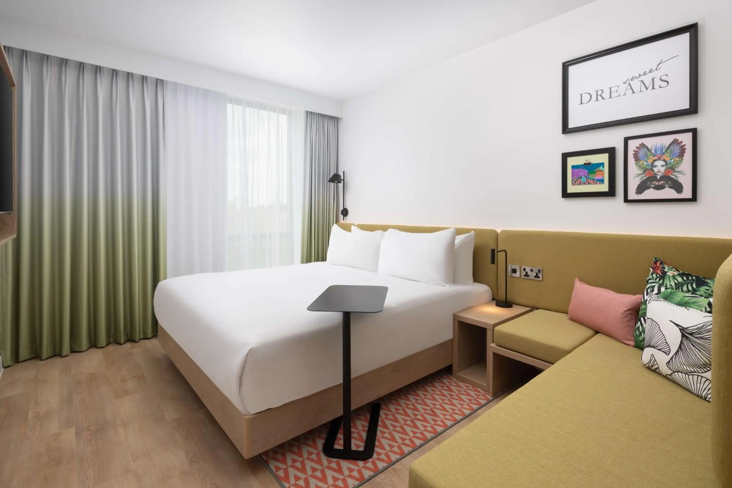 King Room in Hampton By Hilton Nuneaton