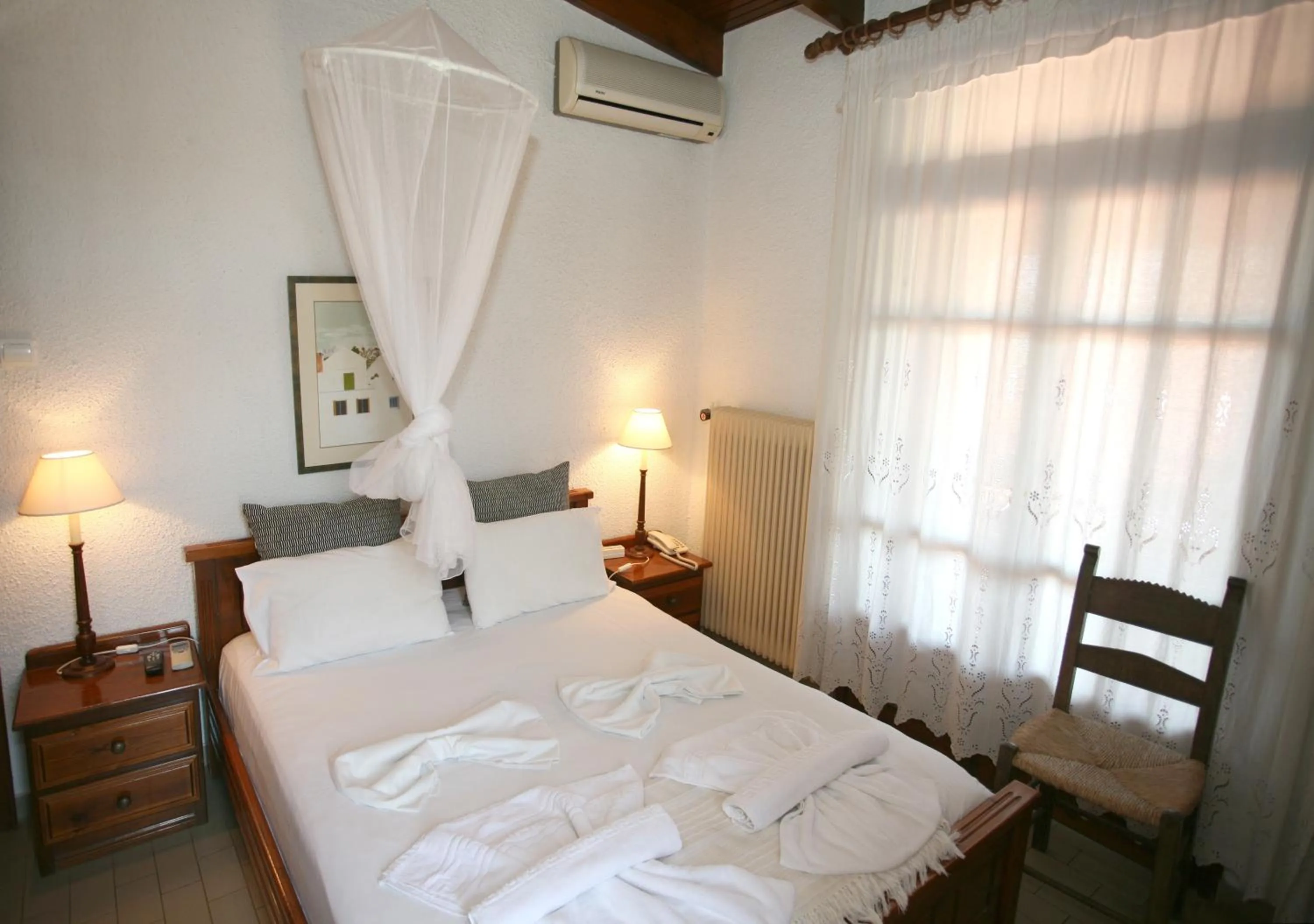 One-Bedroom Apartment with Loft - single occupancy in Proimos Maisonnettes