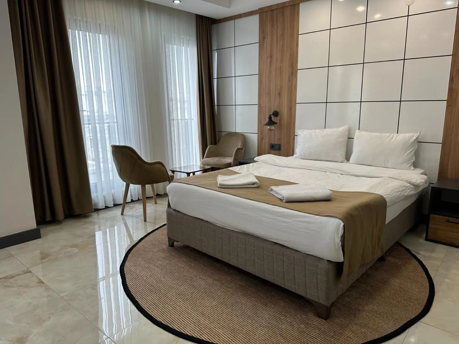 Deluxe Double Room in Pars Palas Hotel
