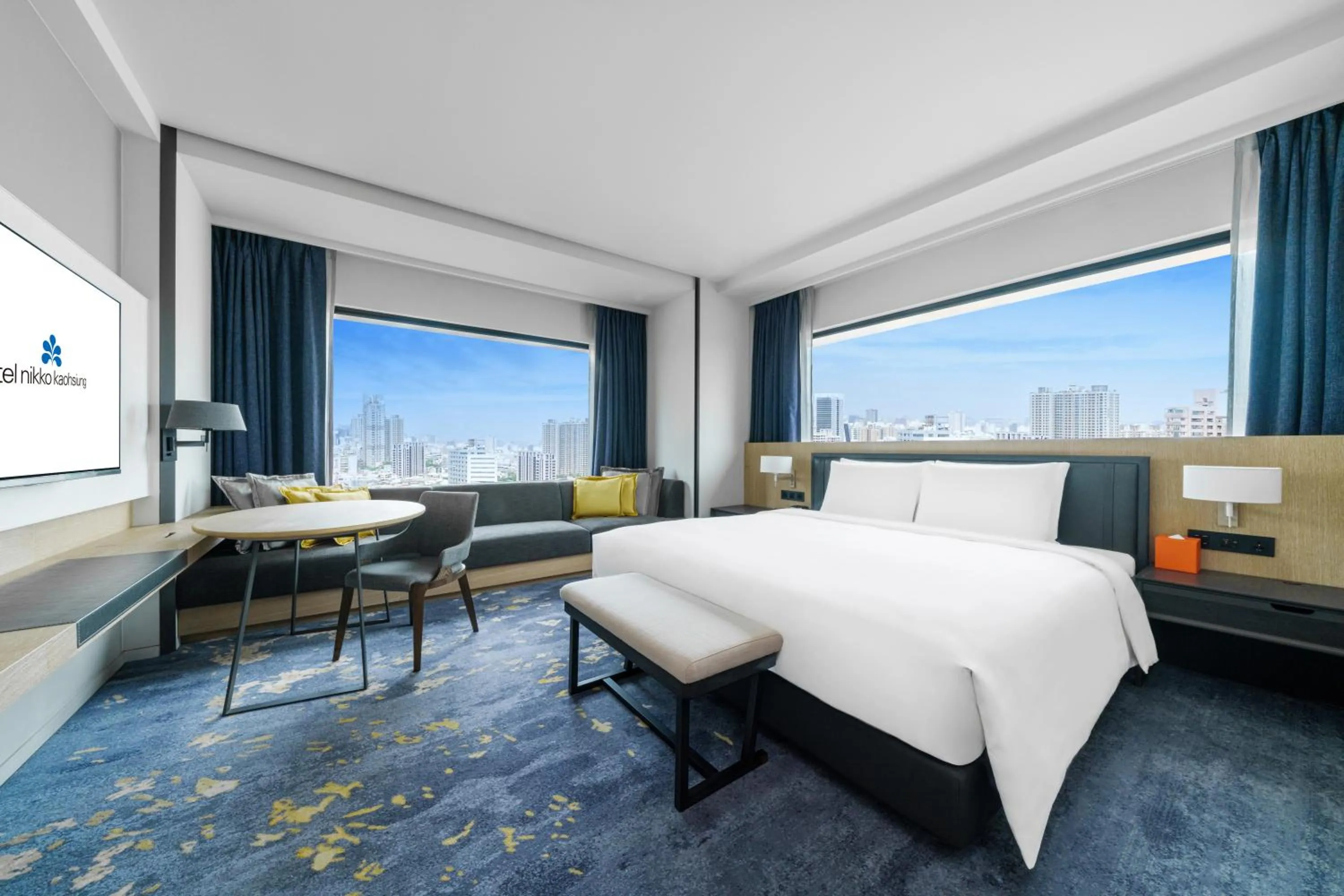Deluxe Corner King Room in Hotel Nikko Kaohsiung