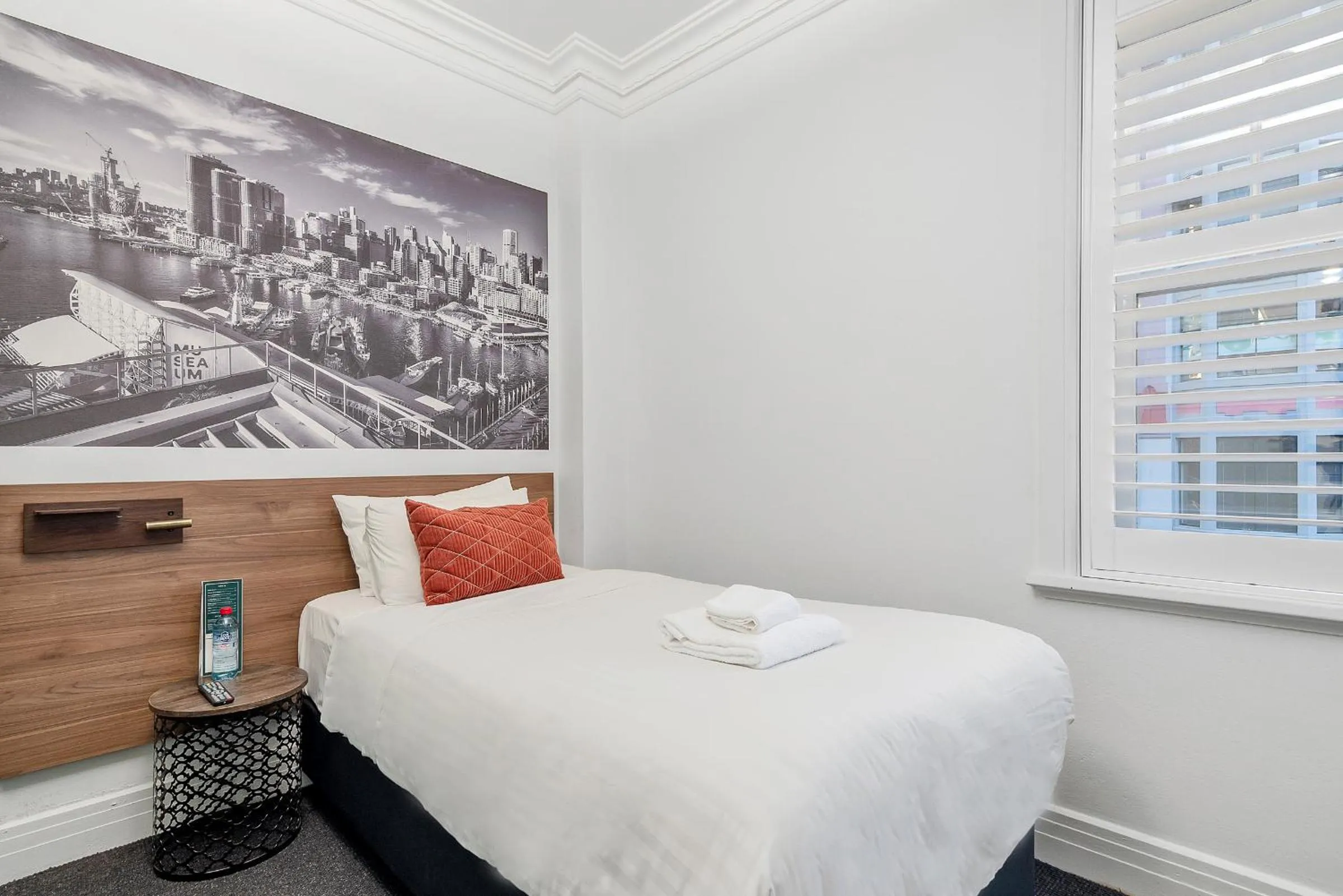 Deluxe Single Room in Criterion Hotel Sydney