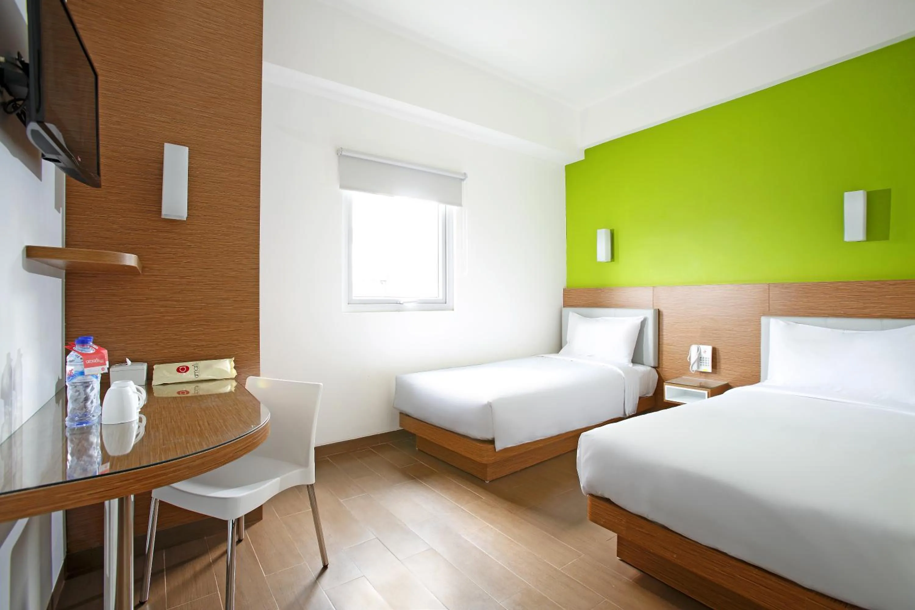 Smart Twin Room in Amaris Hotel Cilegon