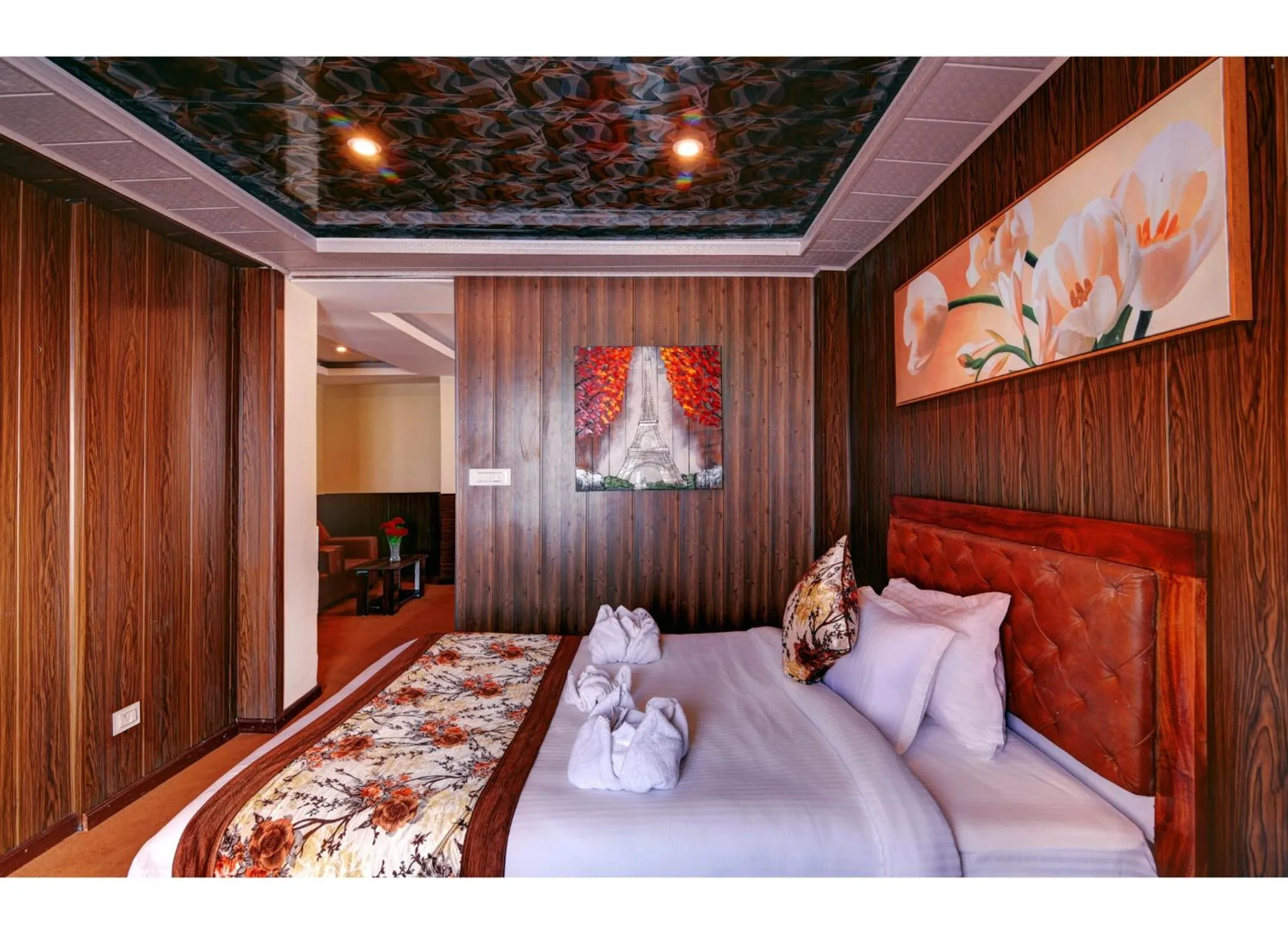 Deluxe Double Room in Hotel White Yak