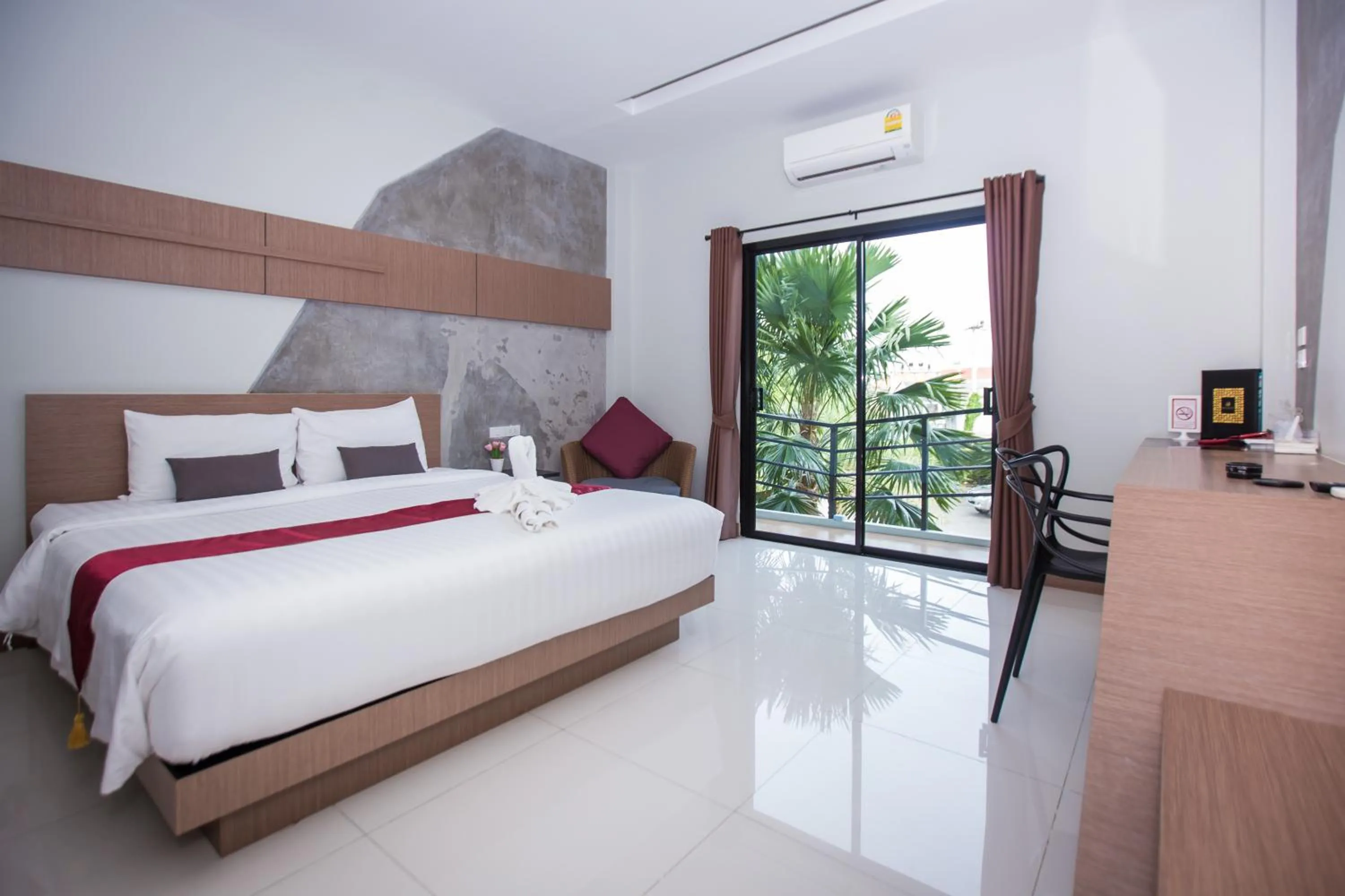 Deluxe Double Room in Ray Hotel Buriram