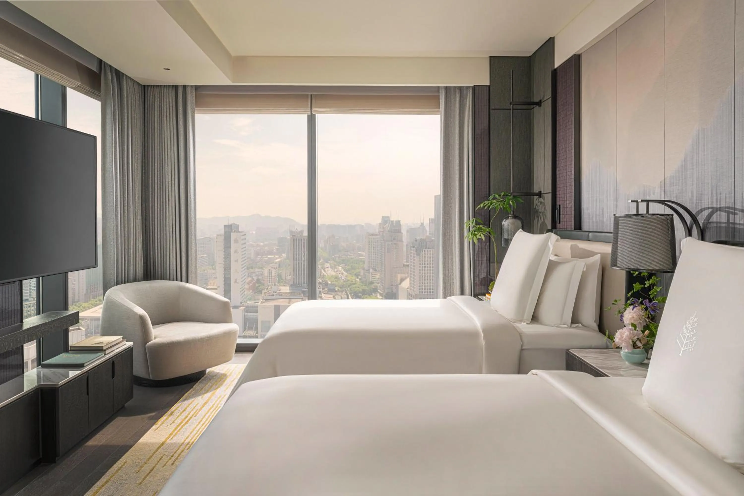 Premier Double Suite  in Four Seasons Hotel Hangzhou at Hangzhou Centre